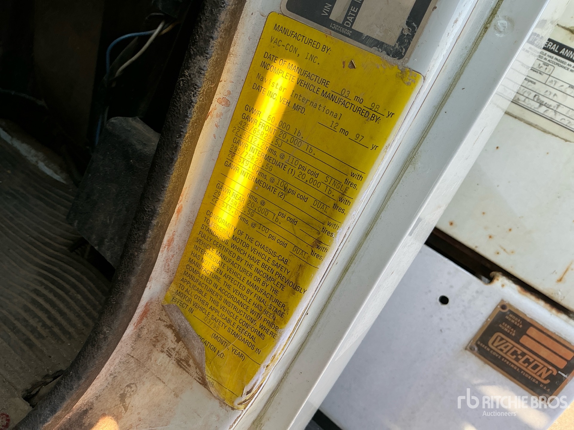 Photo of 1998 International 2554