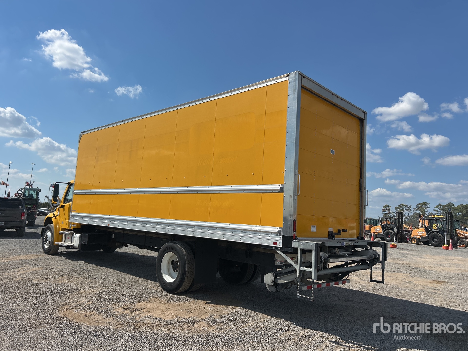 2022 Freightliner M2 106