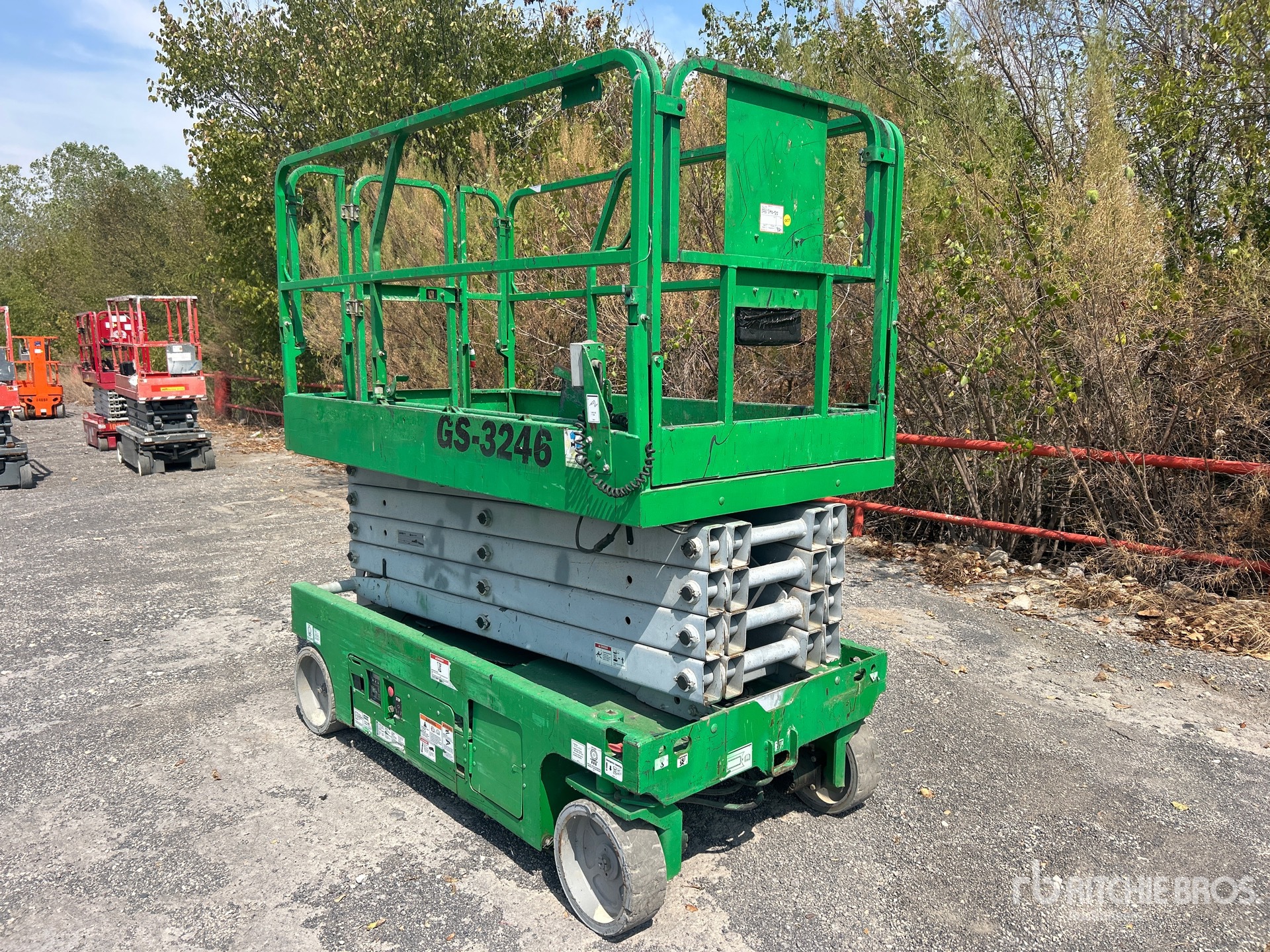 2016 Genie GS-3246