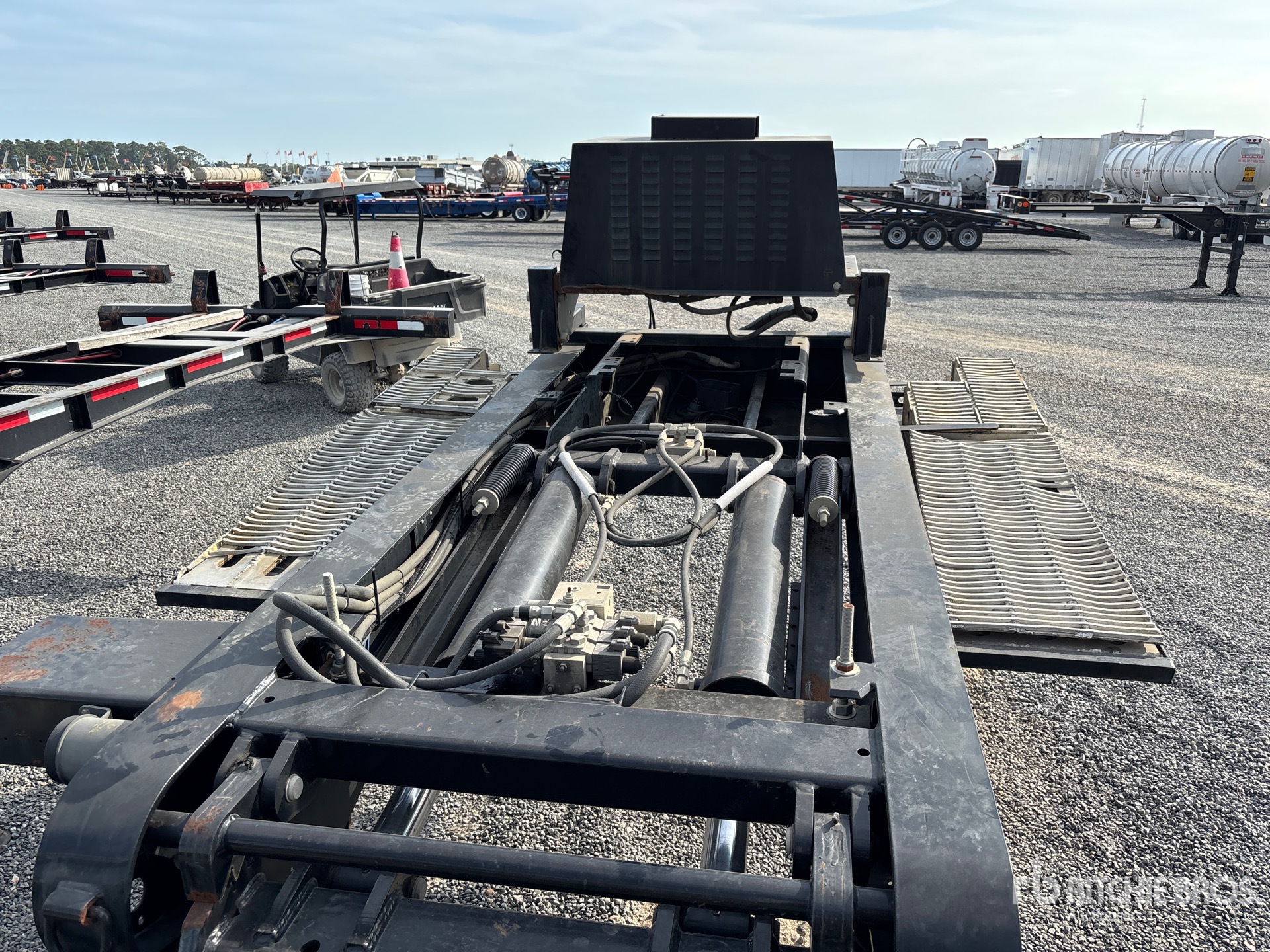 2019 Landoll 835