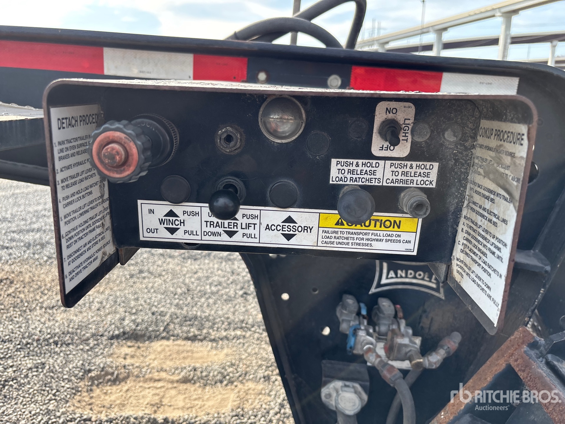 2019 Landoll 835