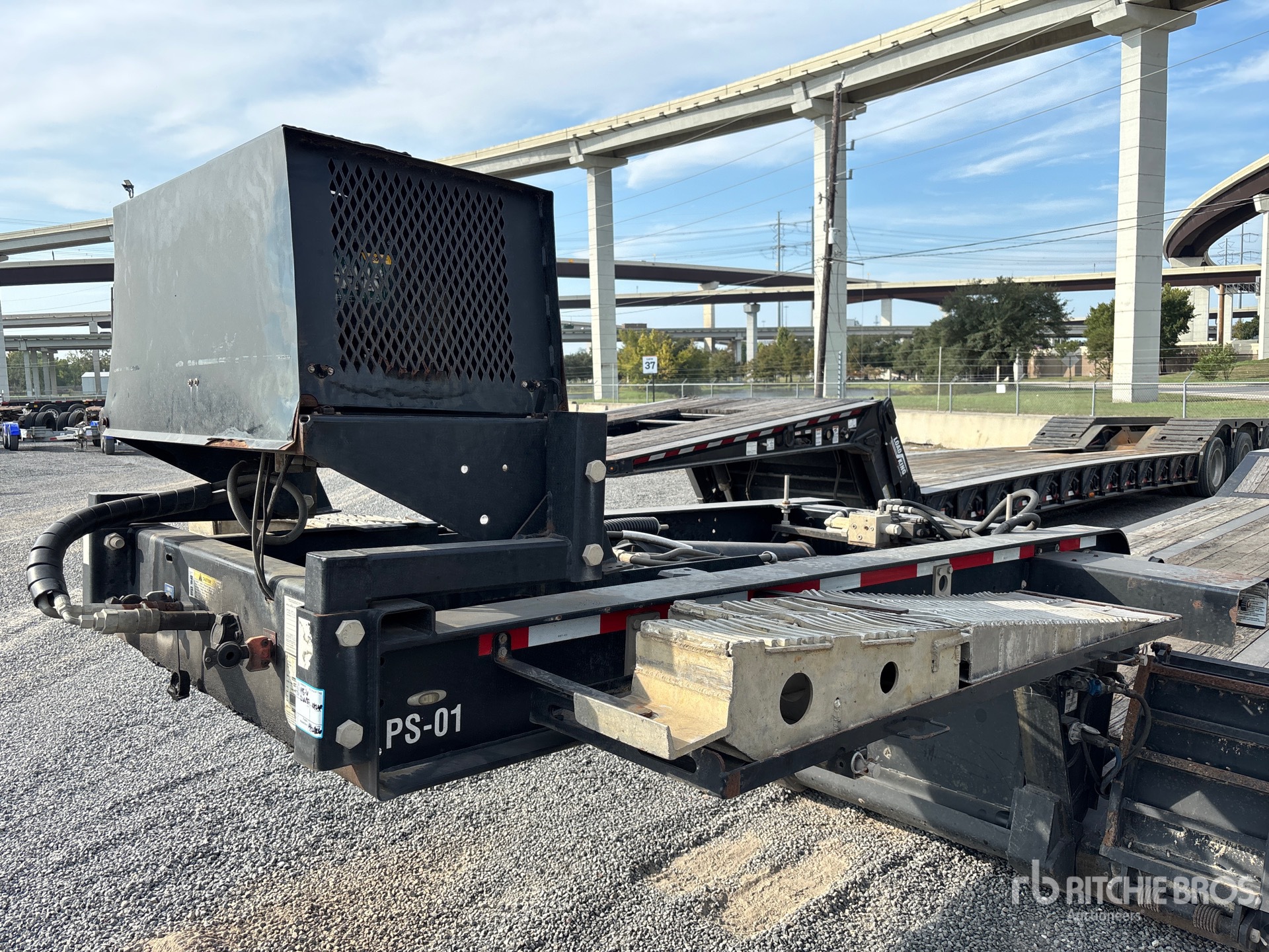 2019 Landoll 835