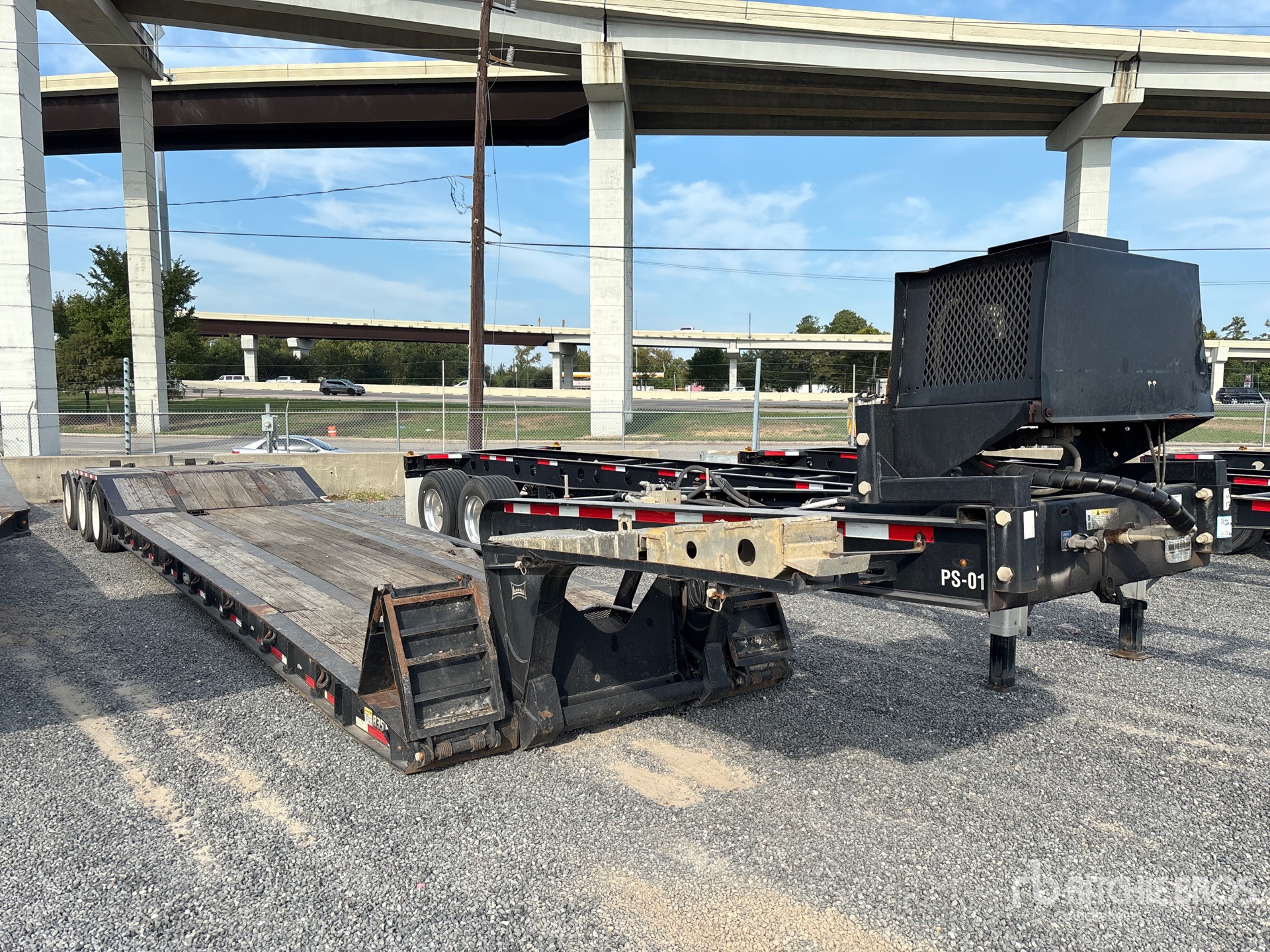 2019 Landoll 835