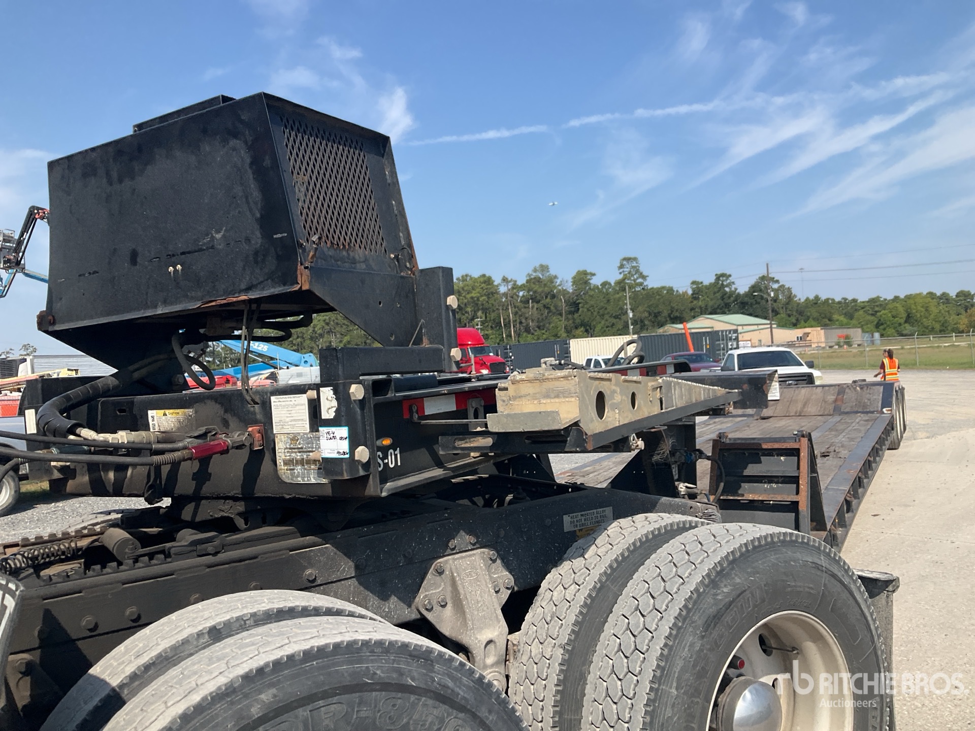 2019 Landoll 835