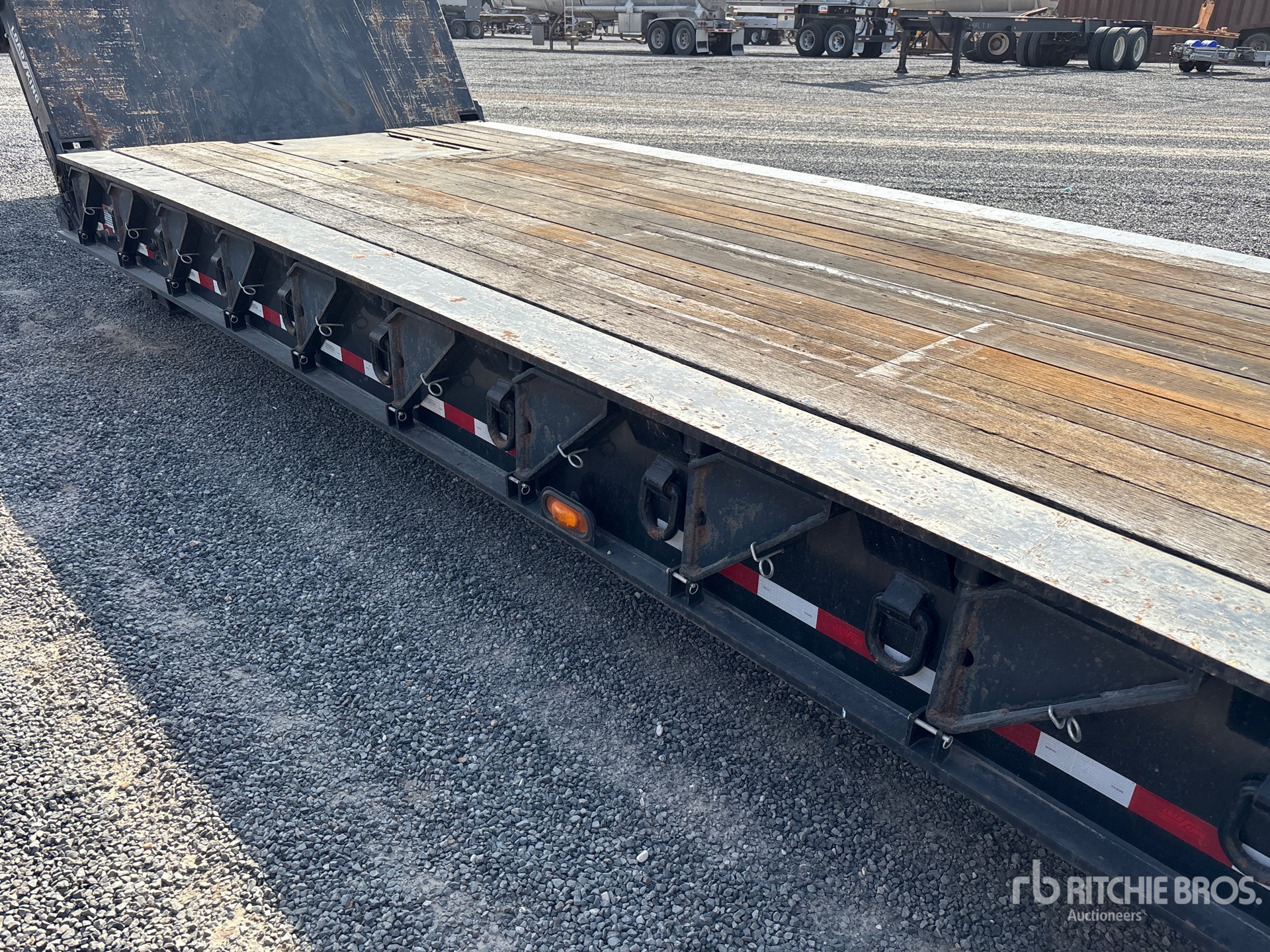 2019 Load King 553