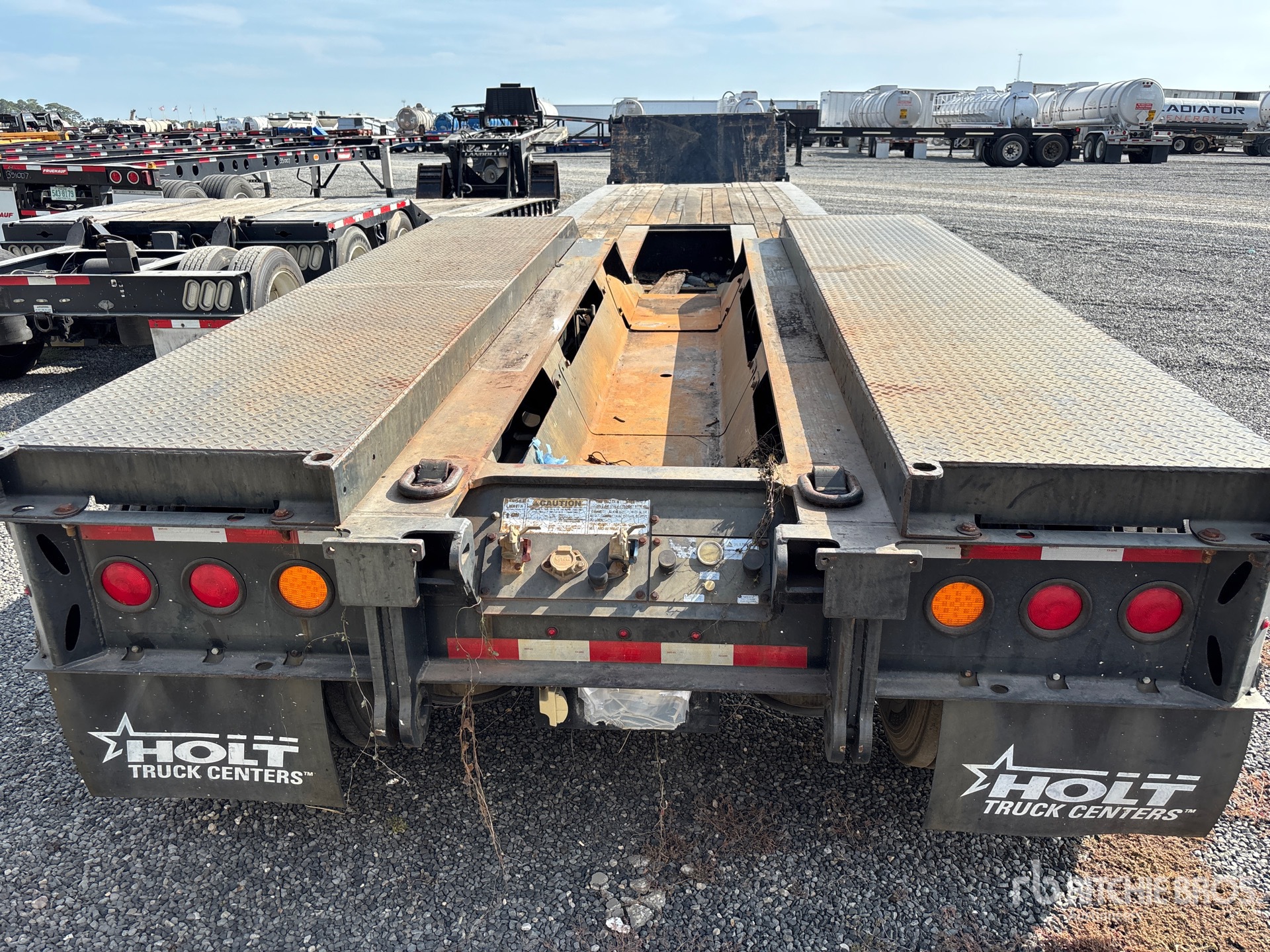 2019 Load King 553