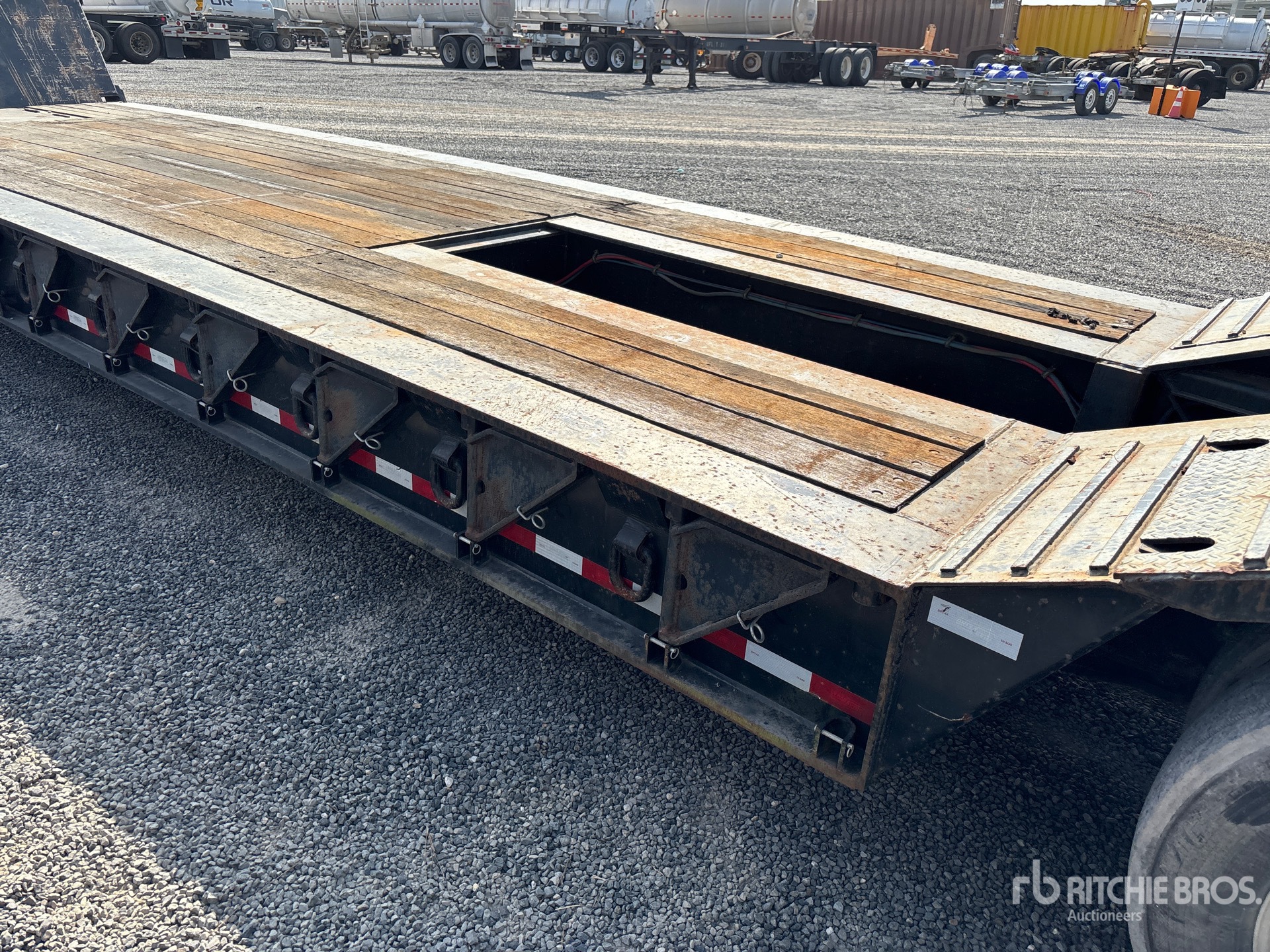 2019 Load King 553