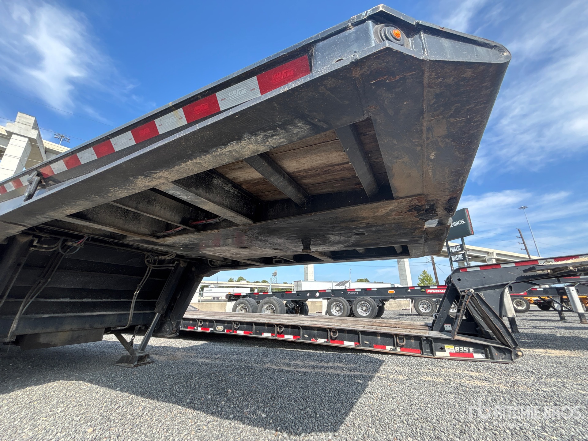 2019 Load King 553