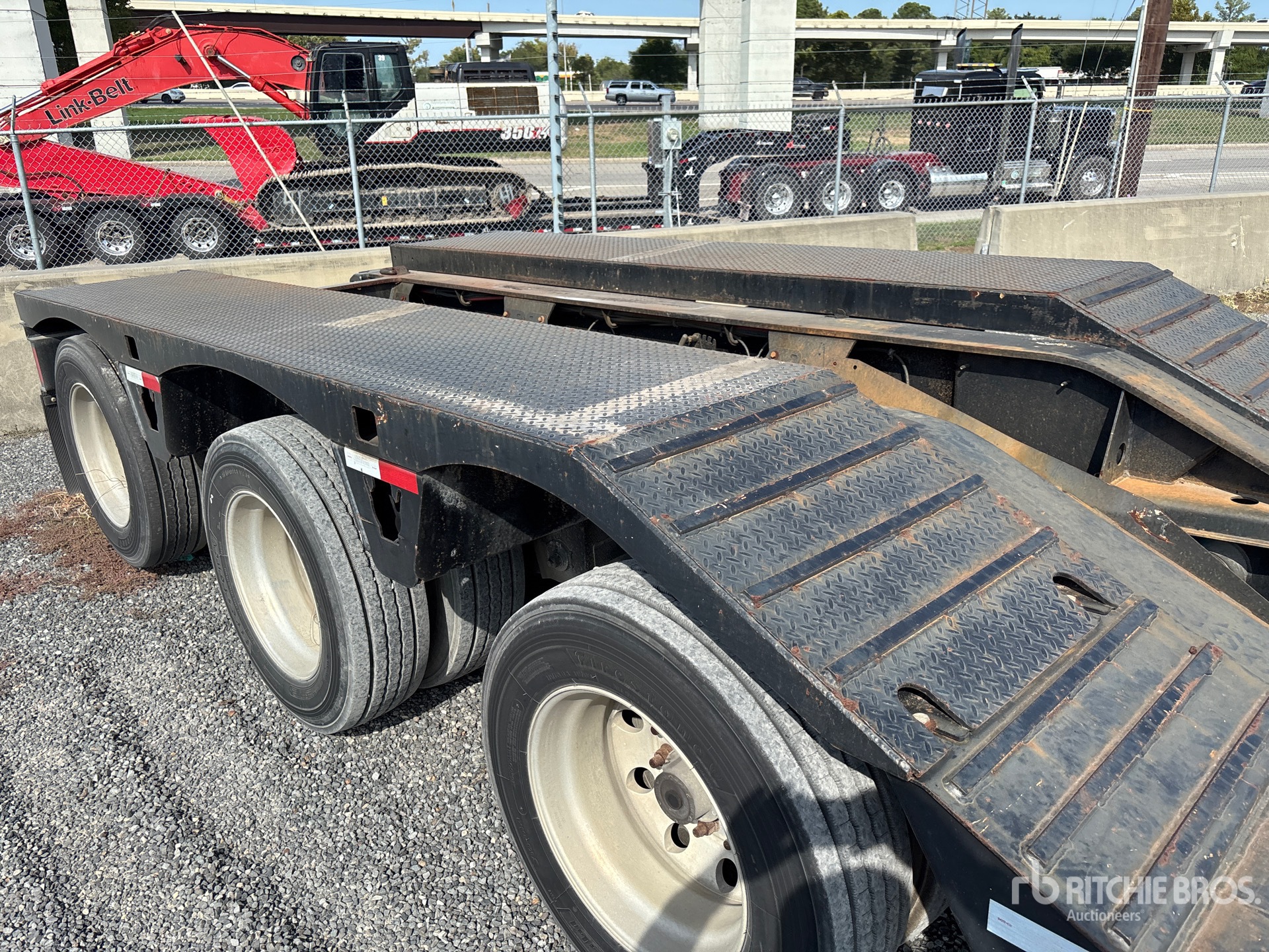 2019 Load King 553