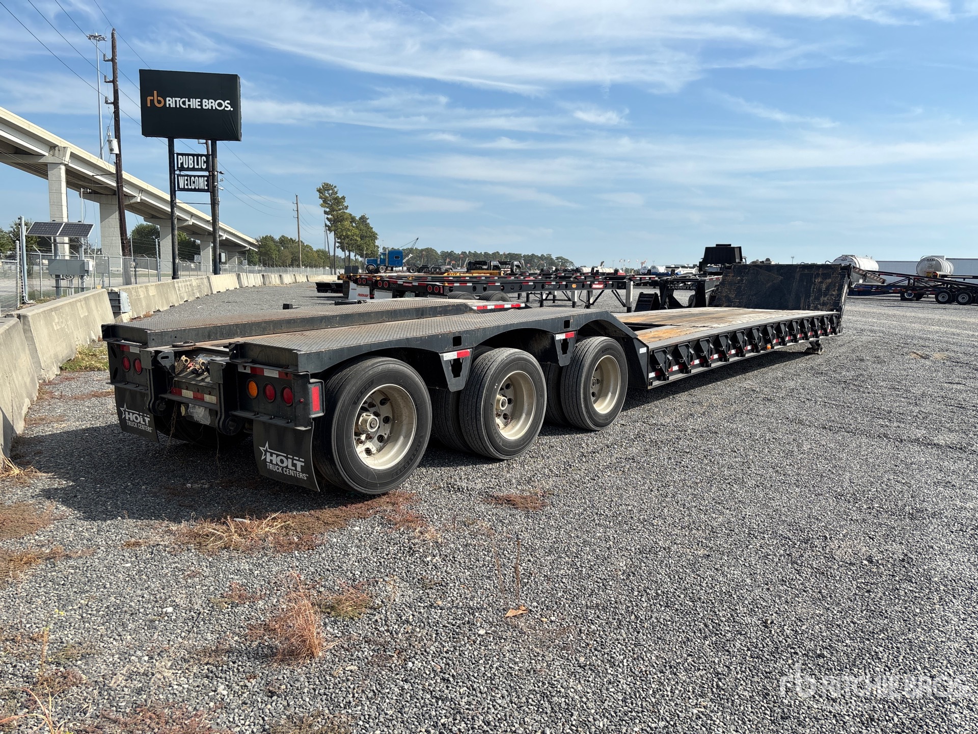 2019 Load King 553