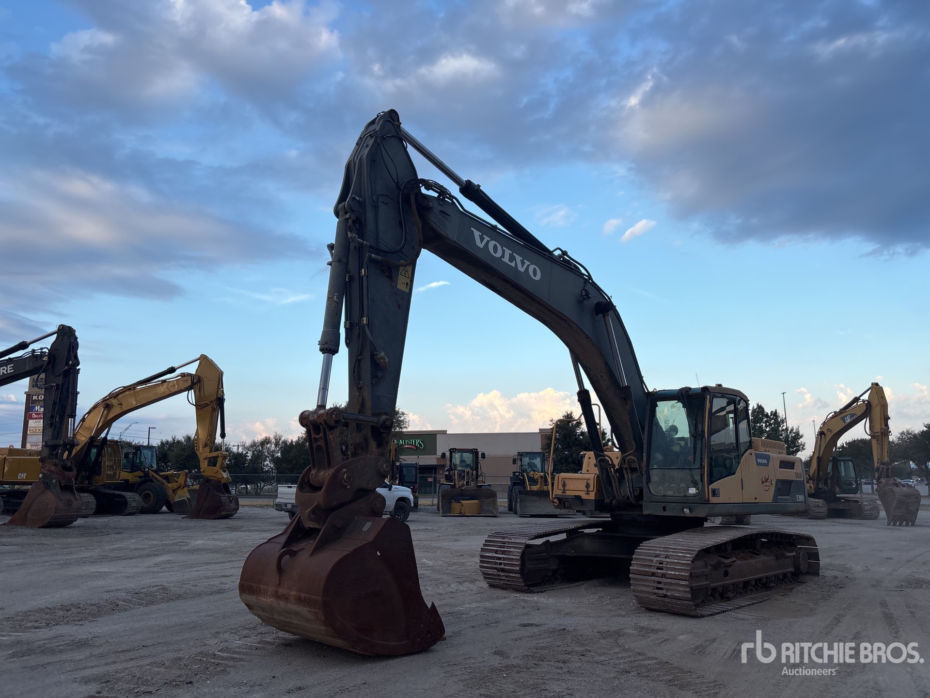 2013 Volvo EC300DL