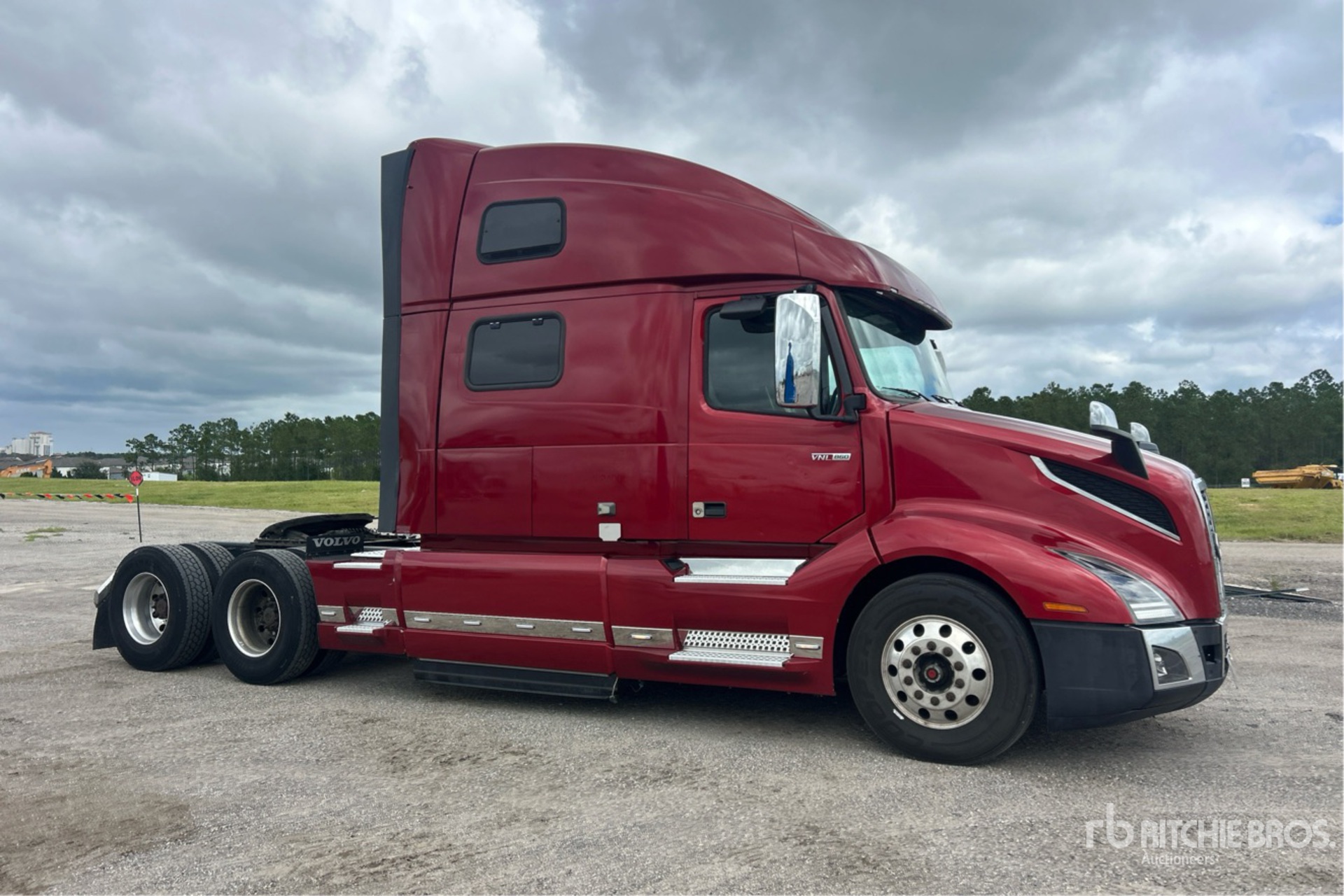 2020 Volvo VNL