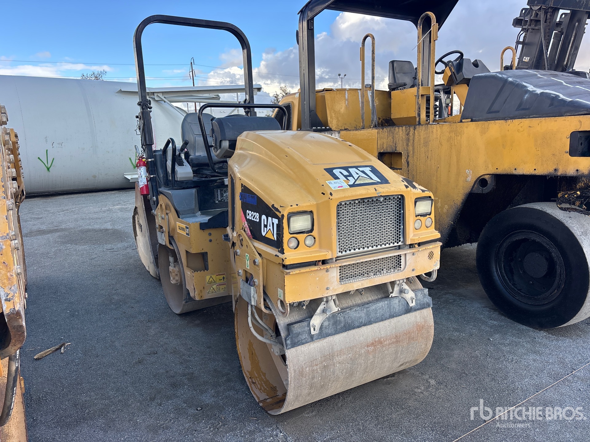 2015 Caterpillar CB22B