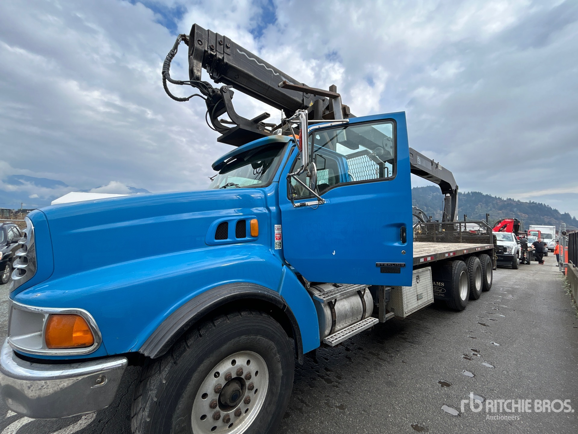 2004 Sterling L9500