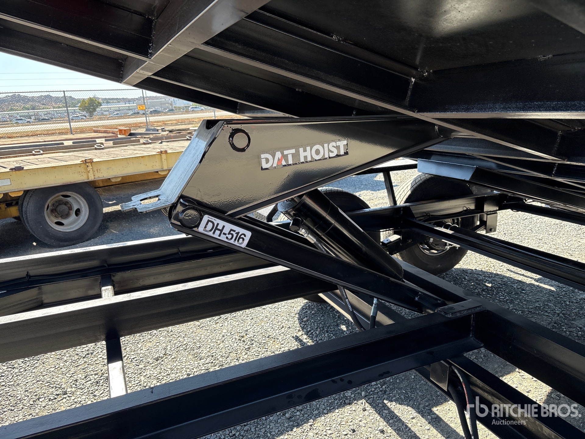 2027 DENTON 14 FT T/A