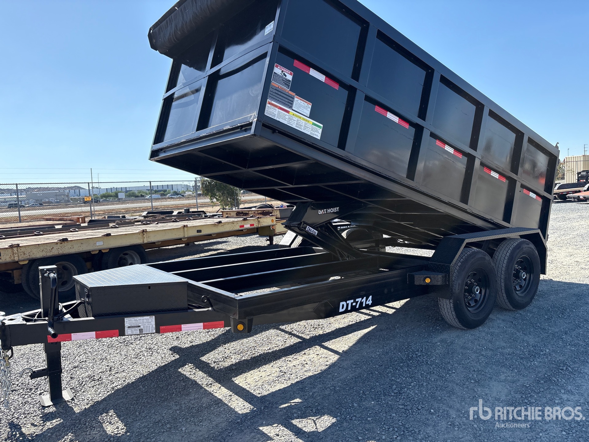 2027 DENTON 14 FT T/A