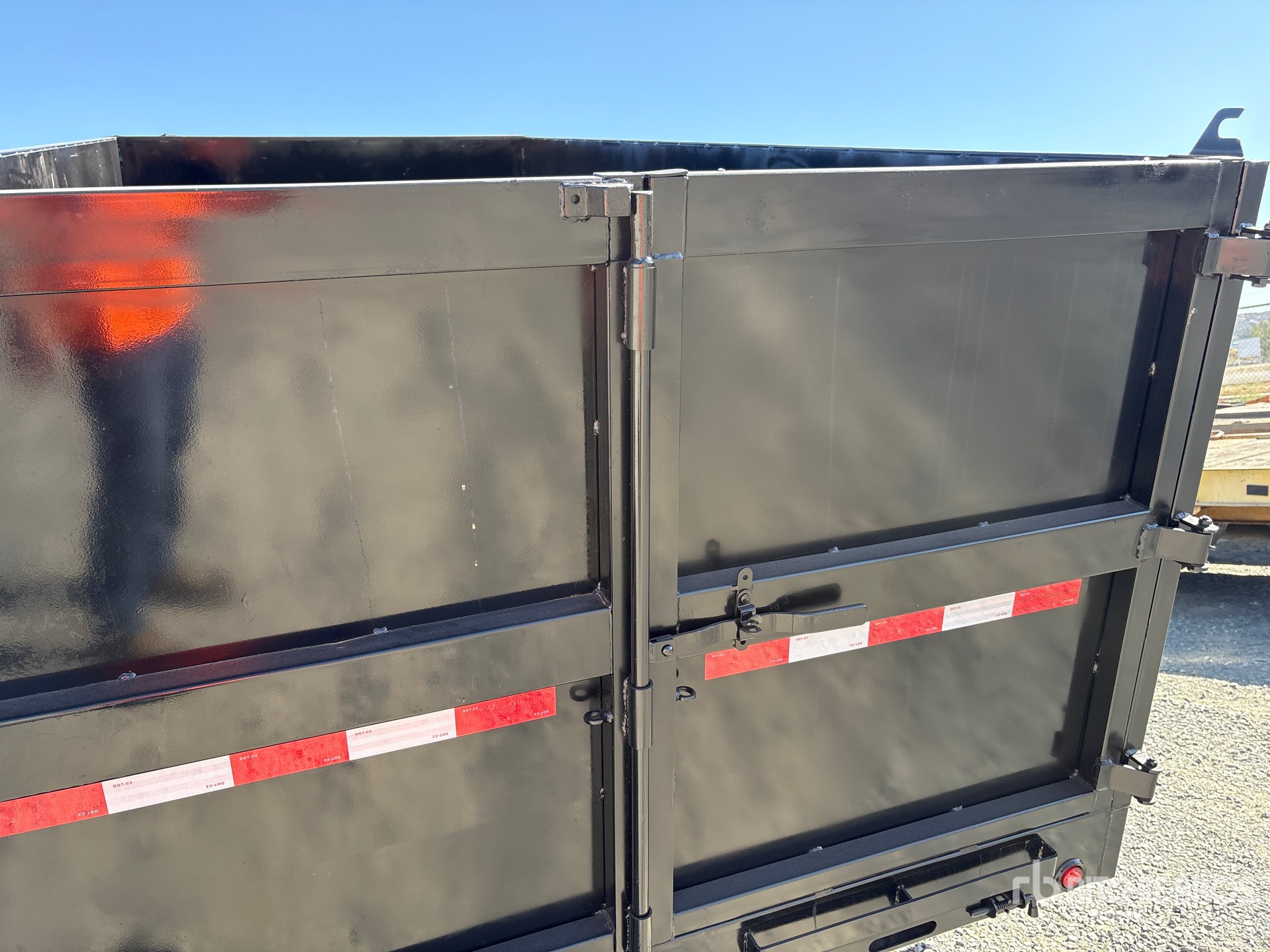 2027 DENTON 14 FT T/A