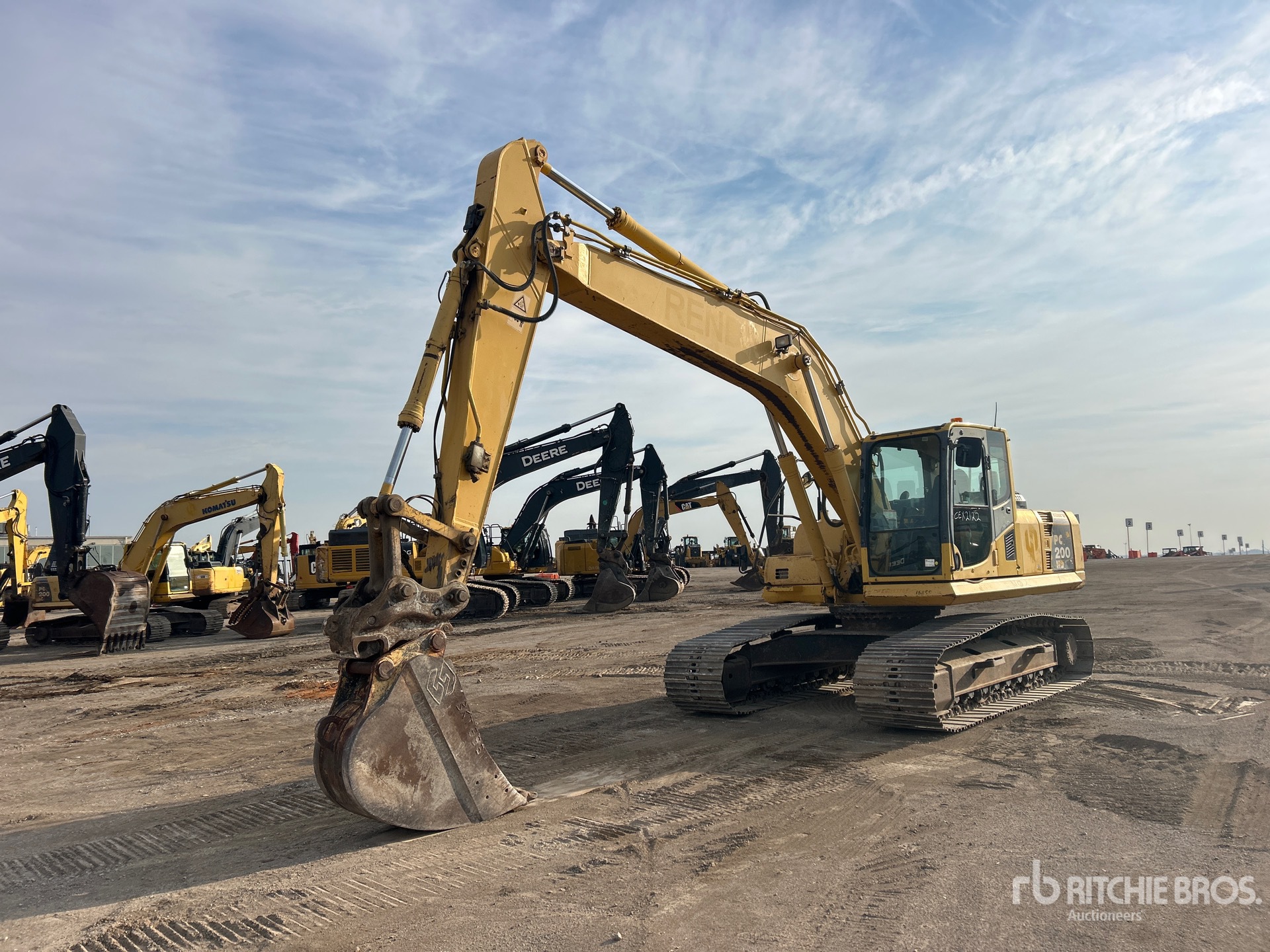 Photo of 2011 Komatsu PC200LC-8