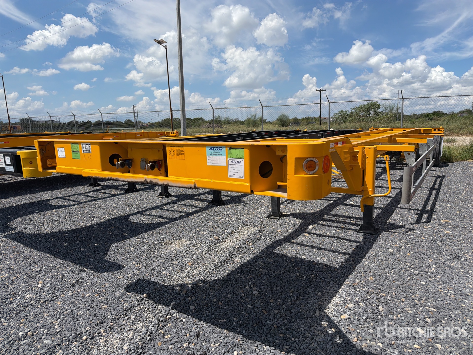 Photo of 2027 Atro 40 ft T/A Semirremolque Portaco ...