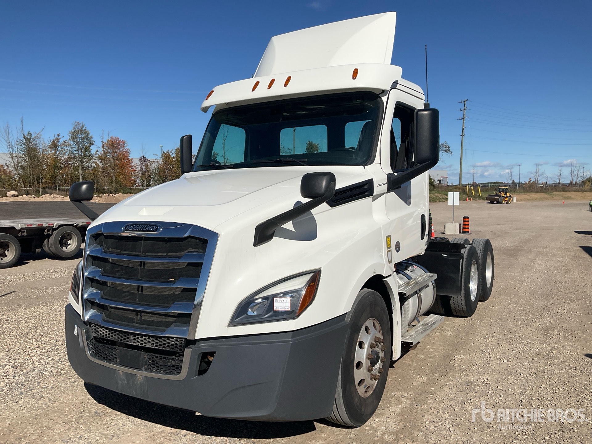 2020 Freightliner CASCADIA 126