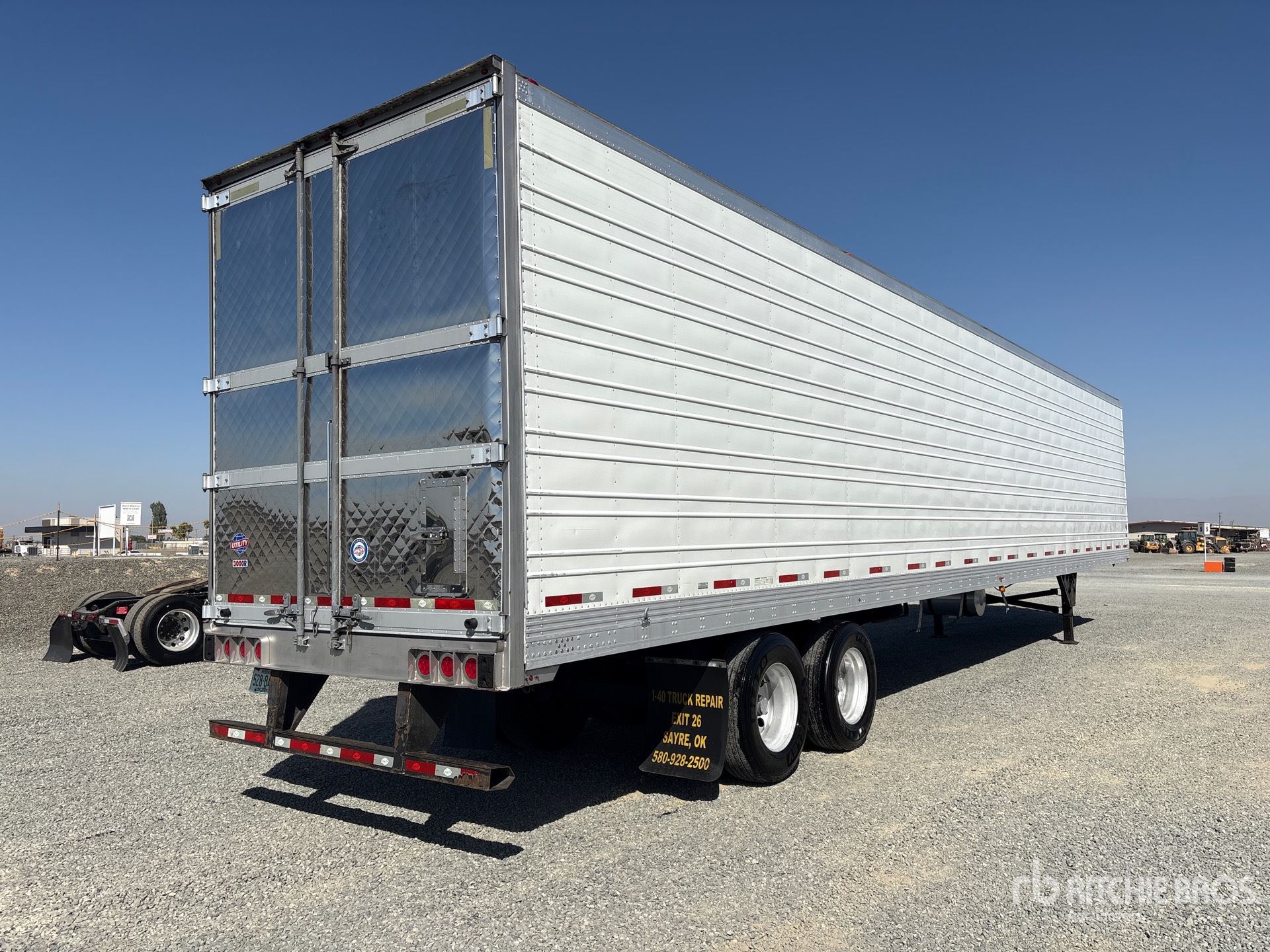 2021 Utility 3000R