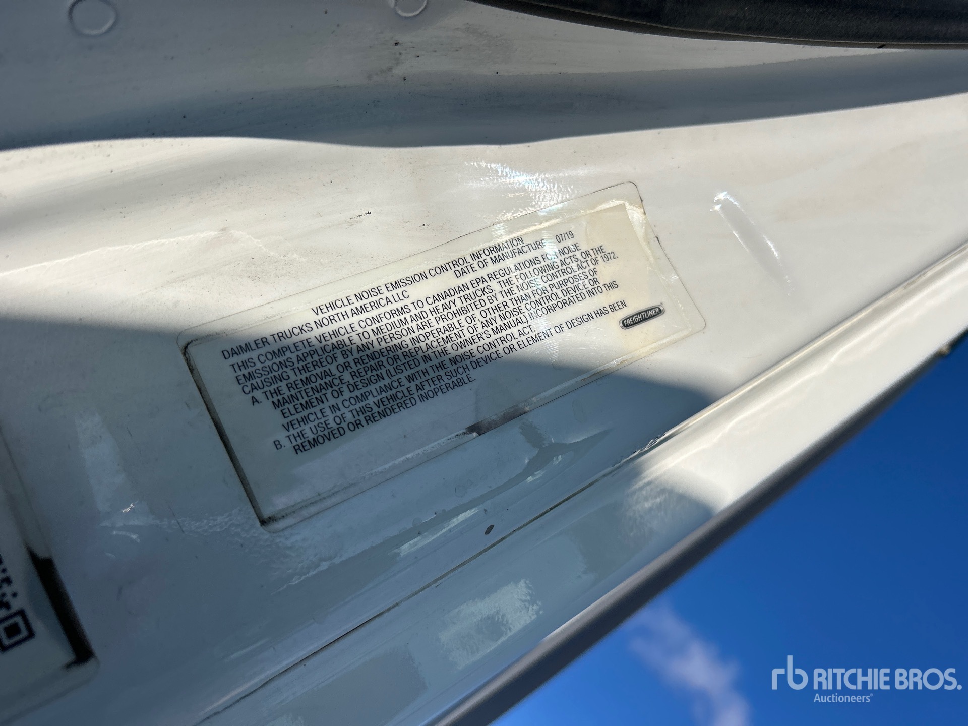 2020 Freightliner CASCADIA 126