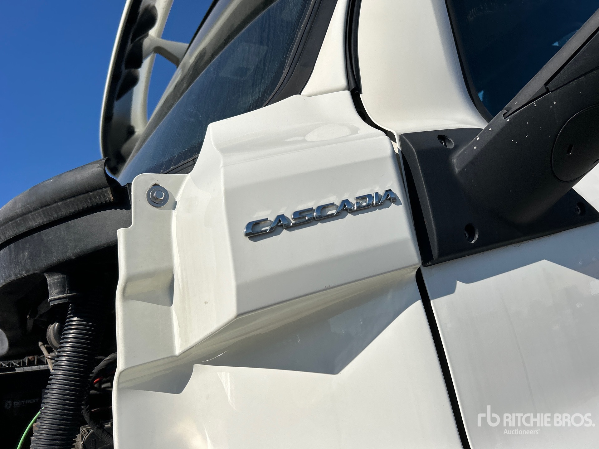 2020 Freightliner CASCADIA 126