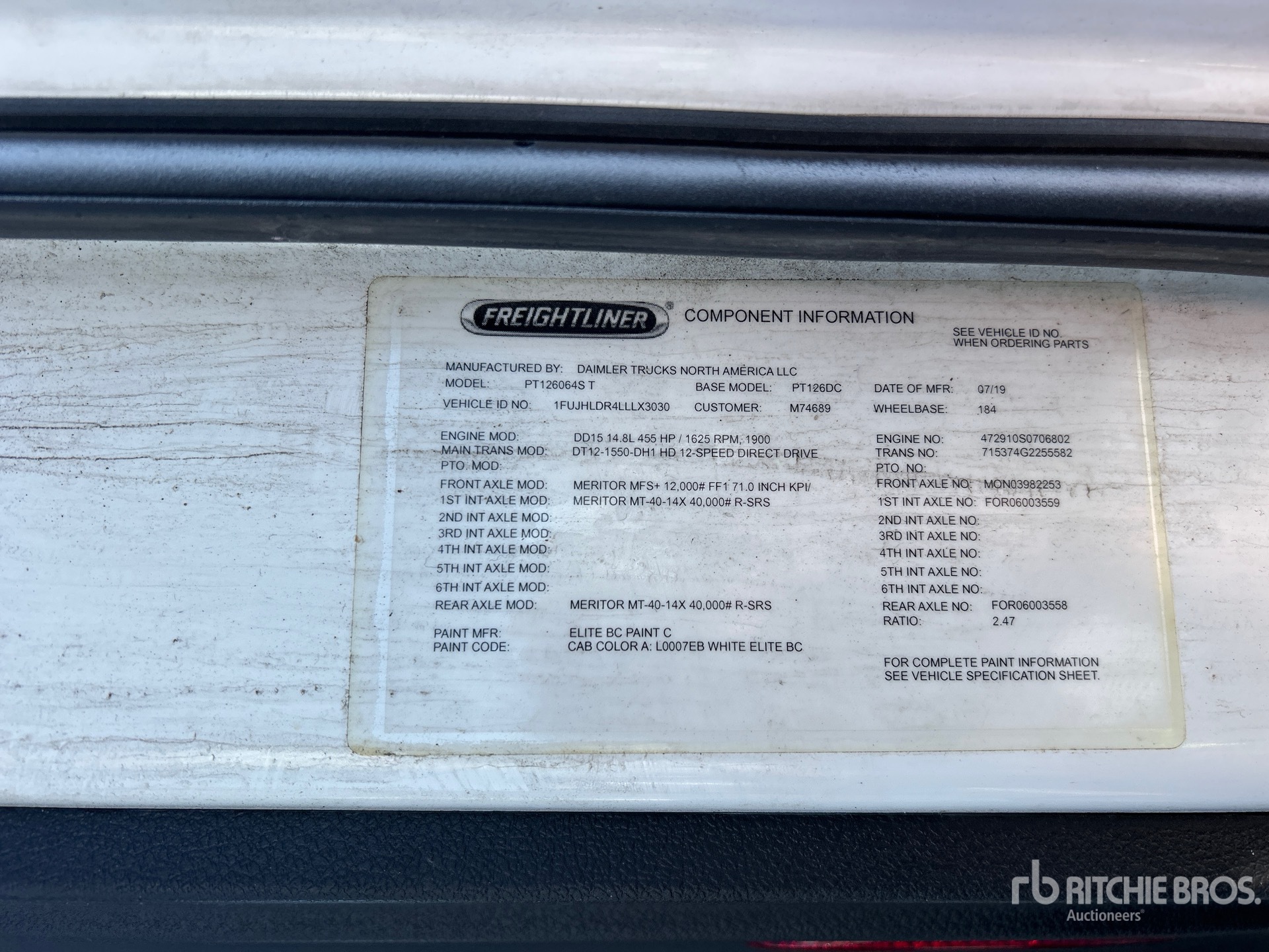 2020 Freightliner CASCADIA 126
