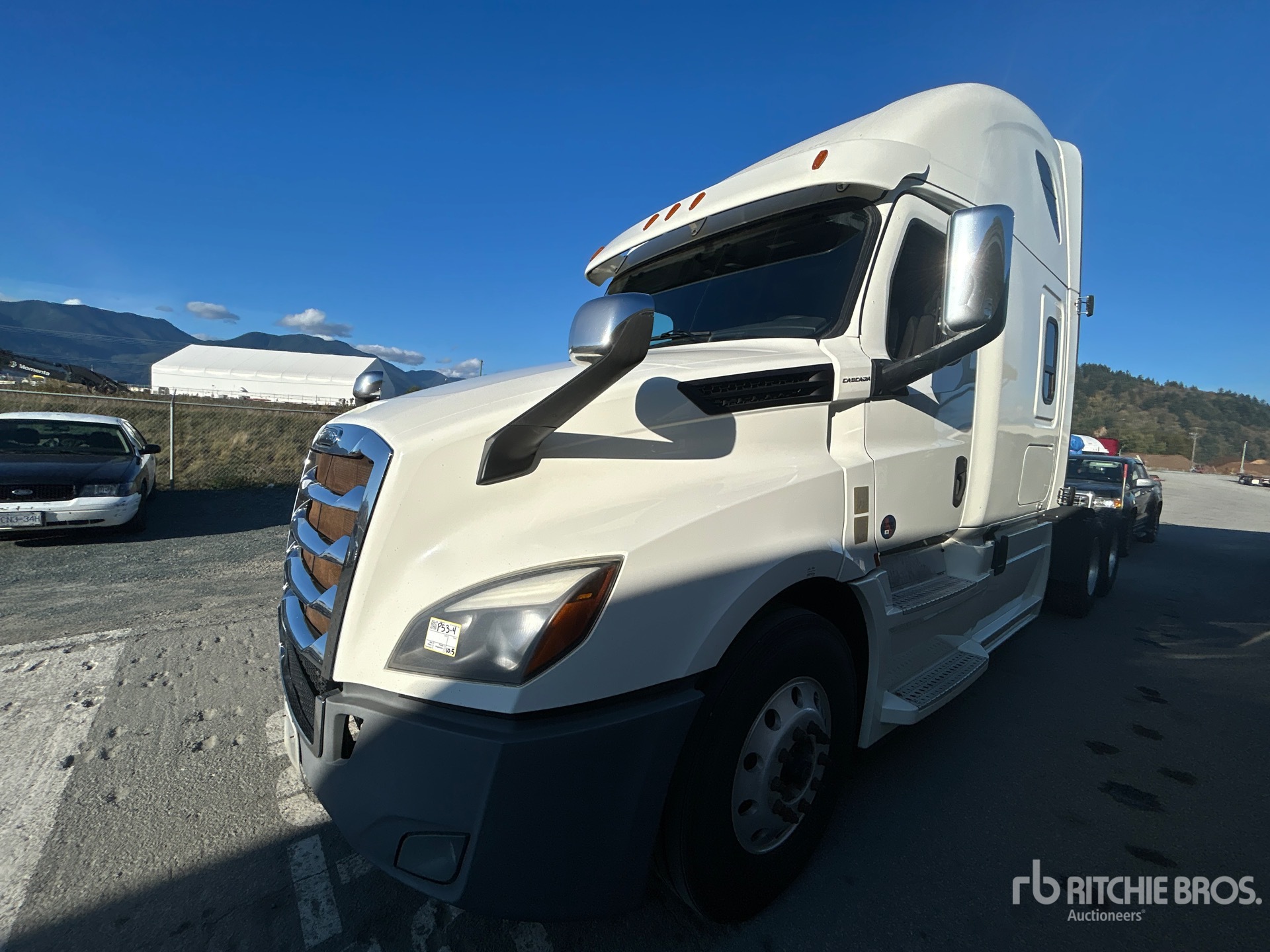 2019 Freightliner CASCADIA 126