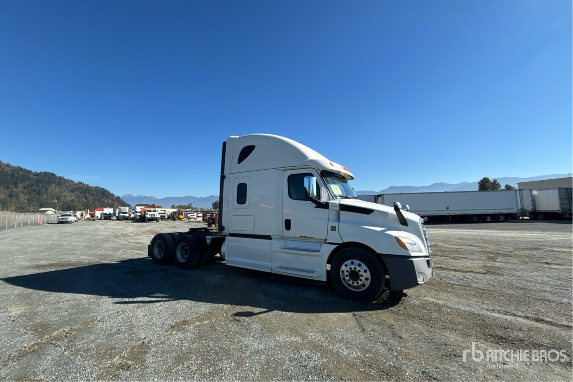 2019 Freightliner CASCADIA 126