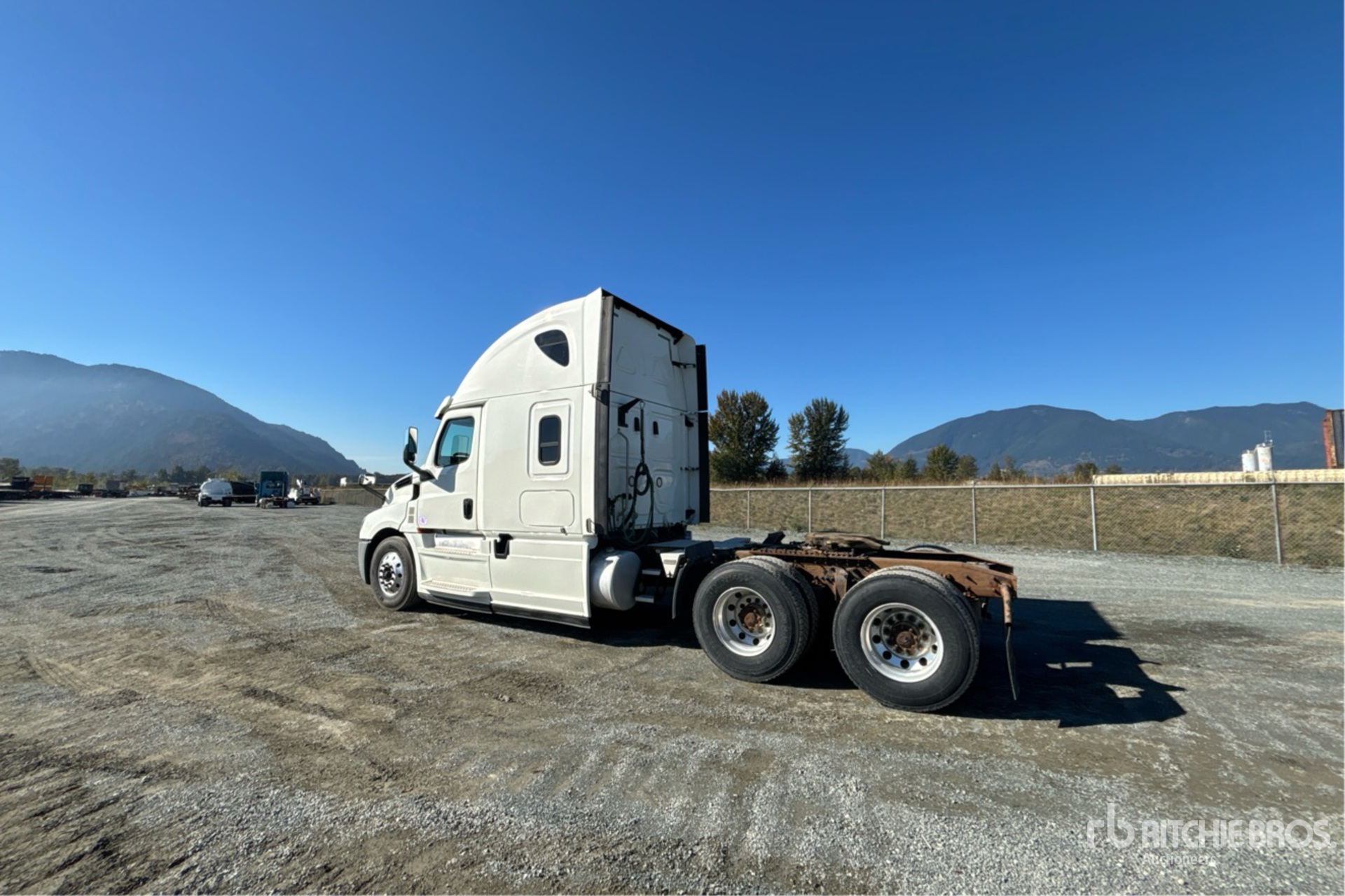 2019 Freightliner CASCADIA 126