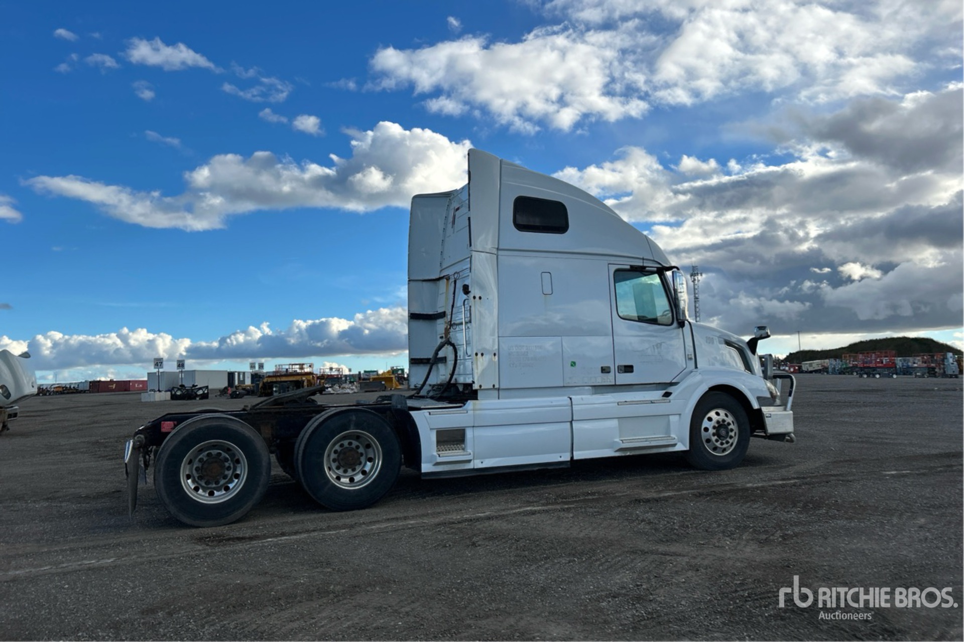 2016 Volvo VNL