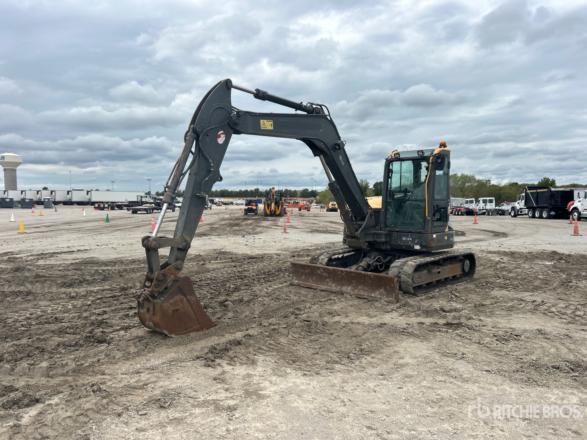 Photo of Volvo ECR88D