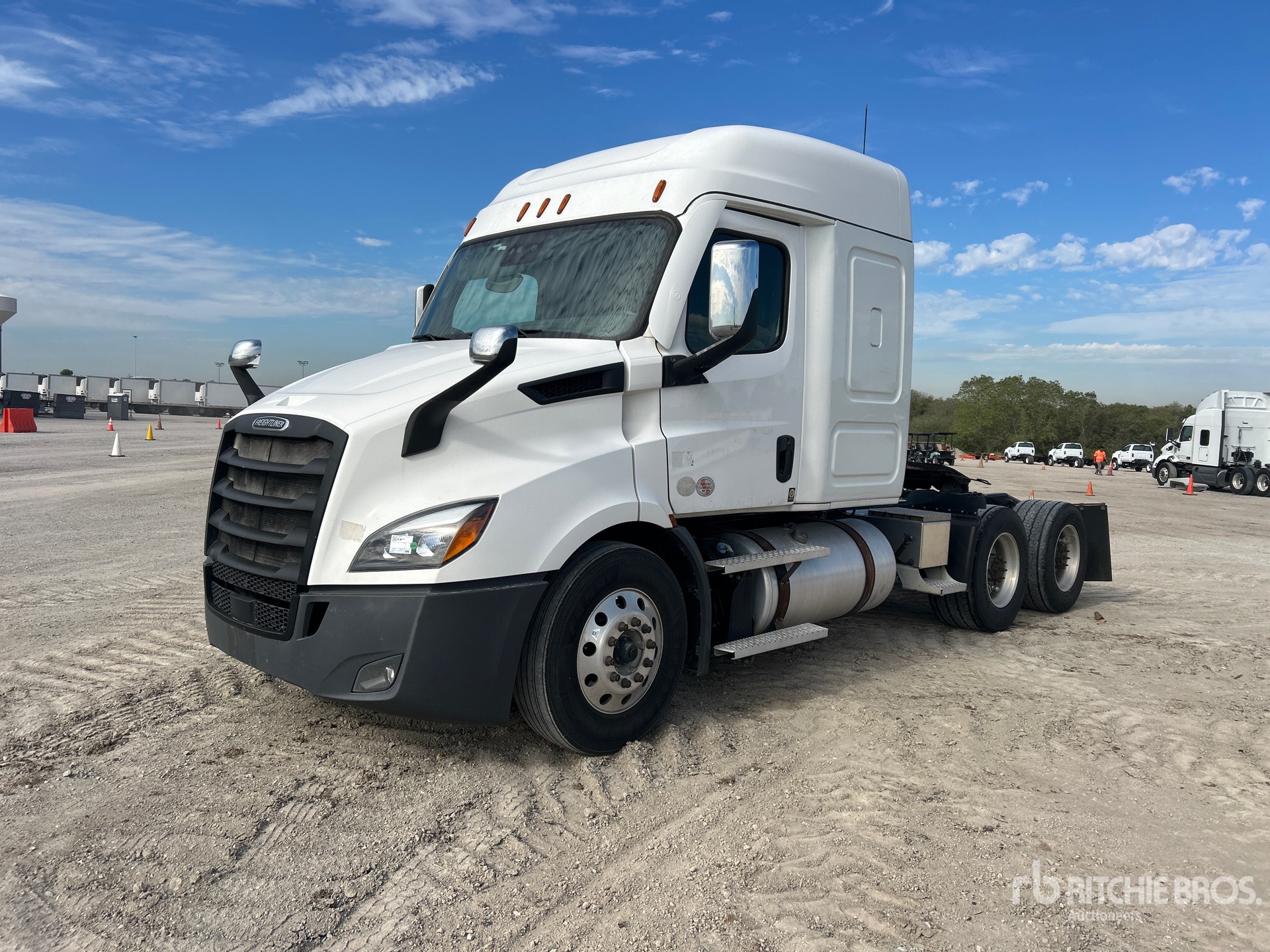 2021 Freightliner CASCADIA 116
