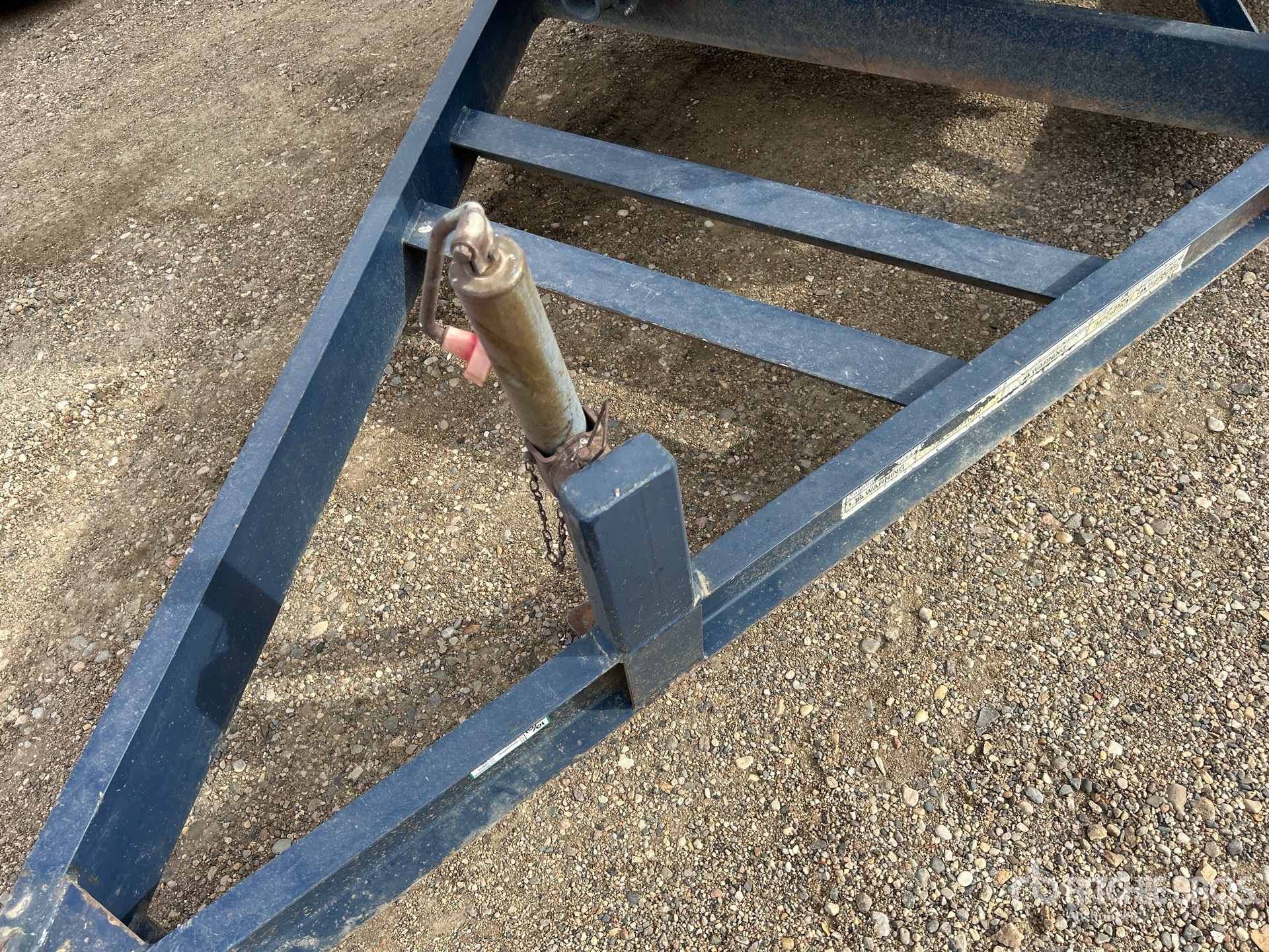 Free Form 6000 GAL TOW-BEHIND S/A