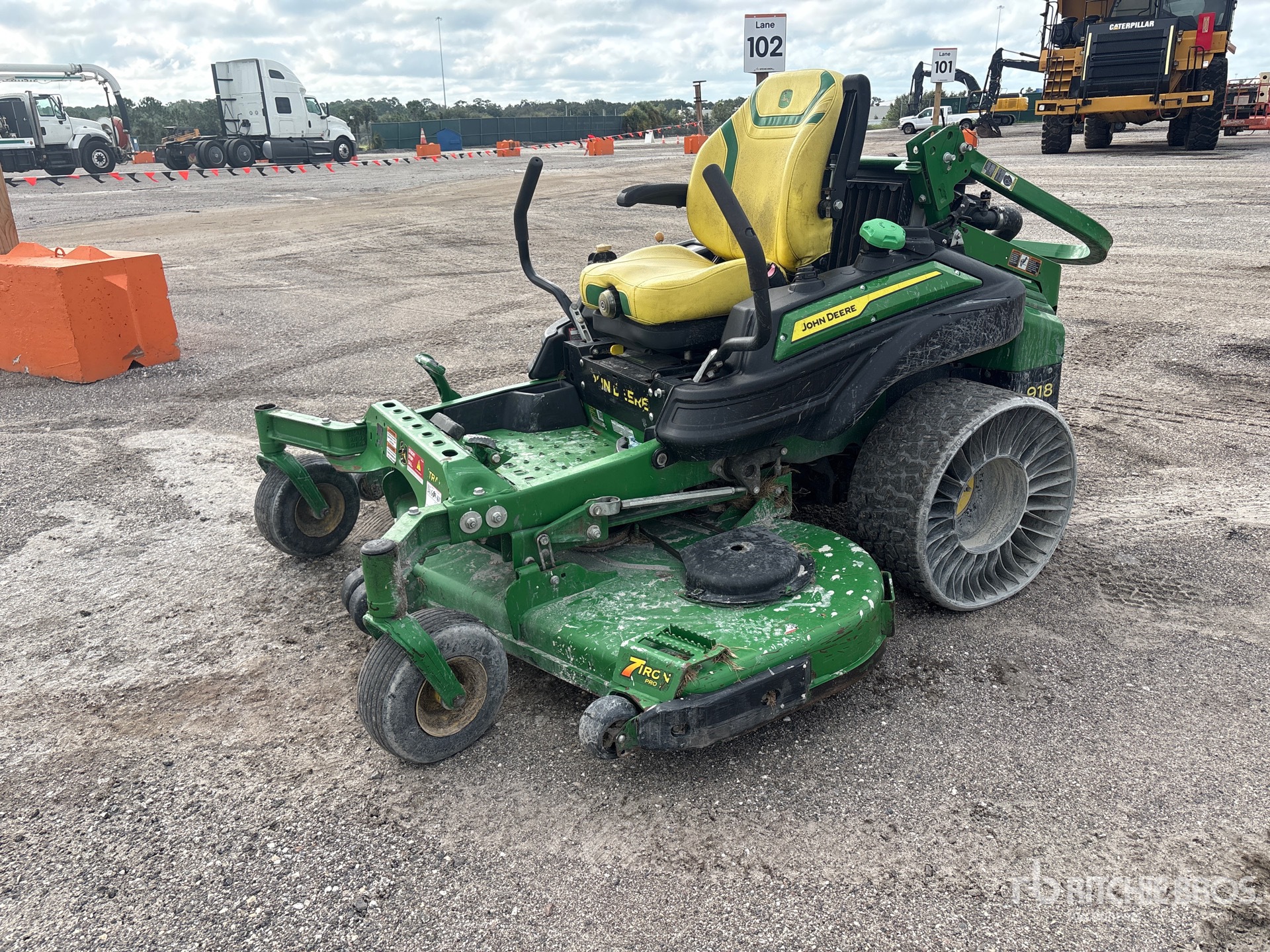 Photo of 2023 John Deere Z994R