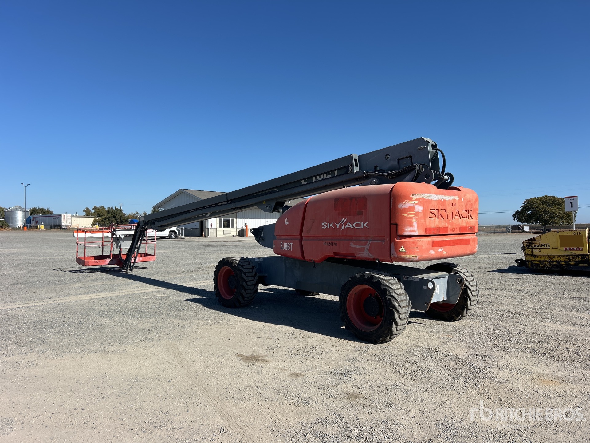 Skyjack SJ86T