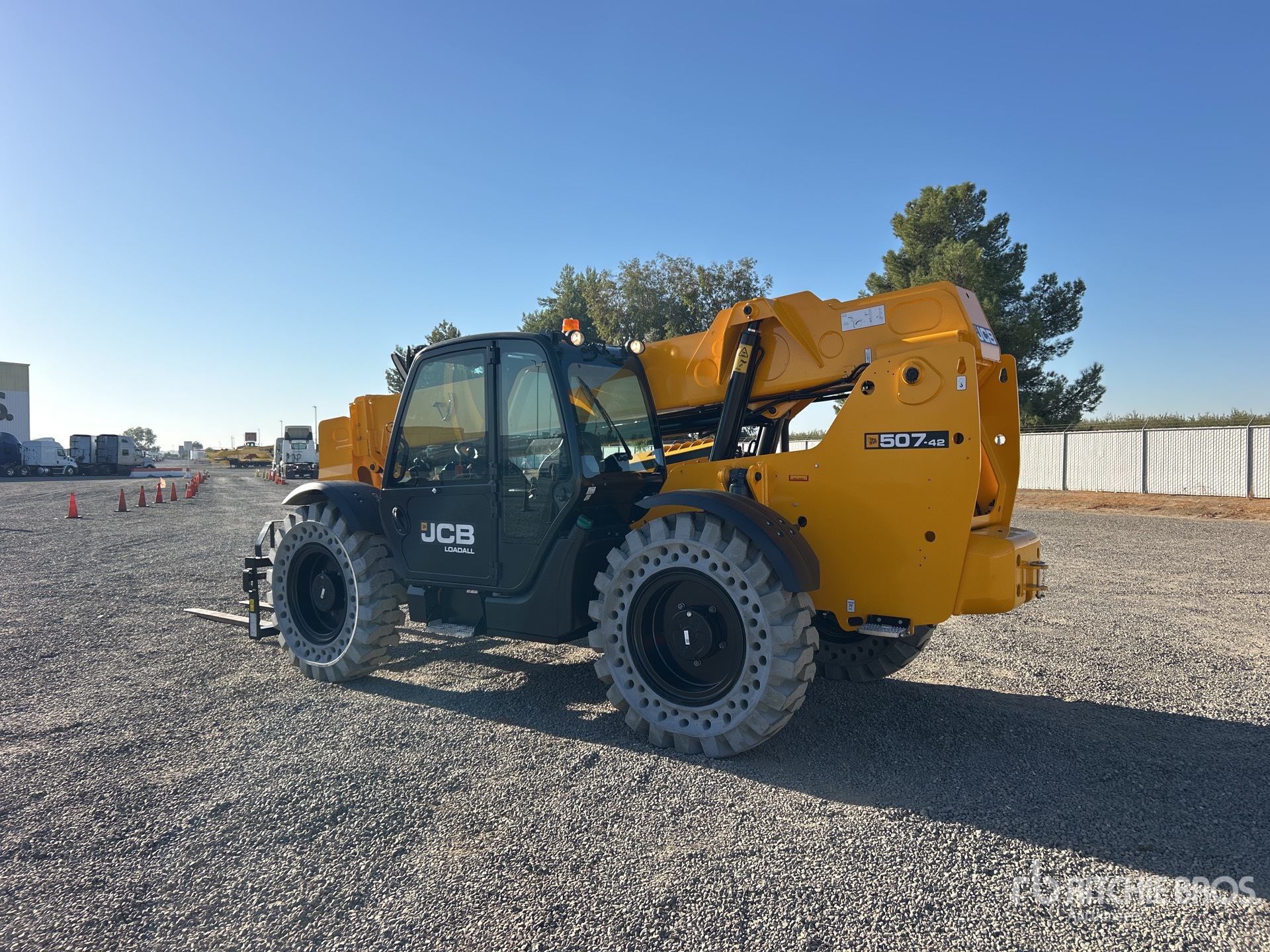 2026 JCB 507-42