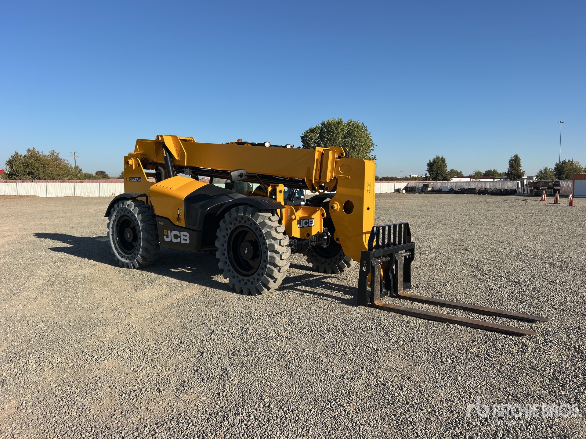 2026 JCB 507-42
