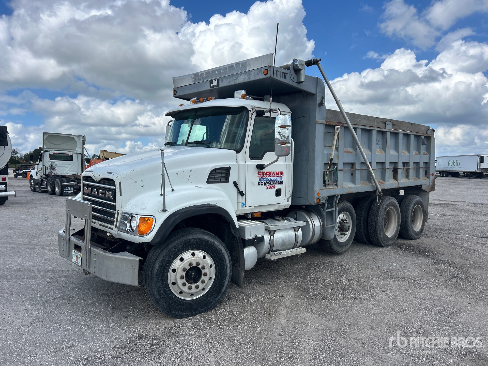 2007 Mack CV713