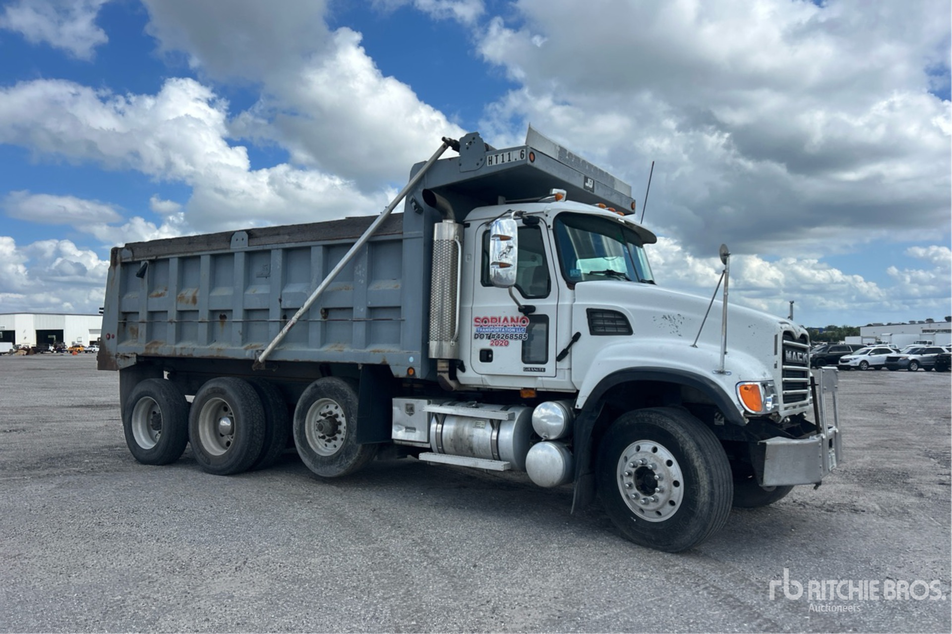 2007 Mack CV713