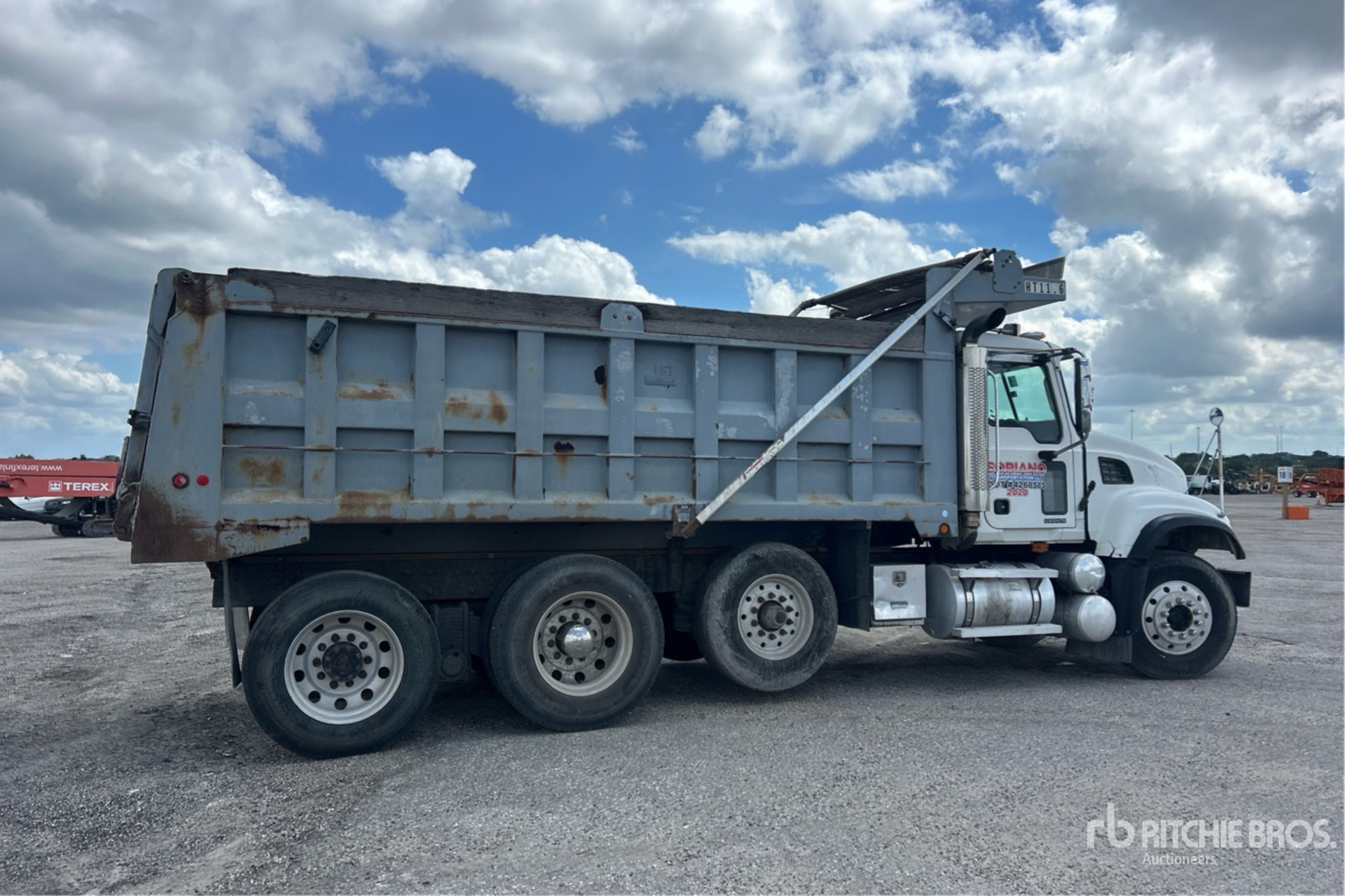 2007 Mack CV713