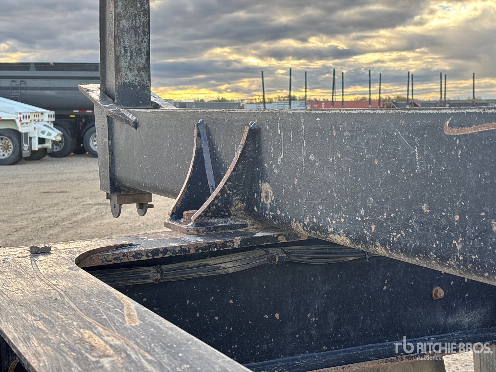 2019 Freflyt 53 ft Tri/A Hayrack