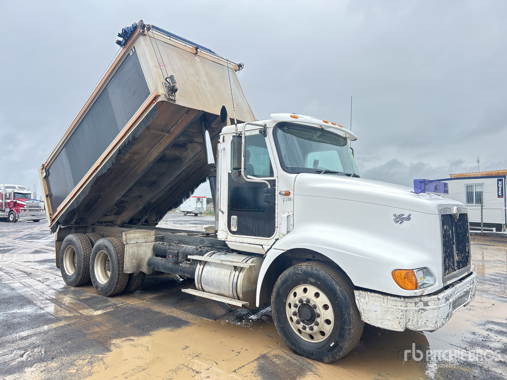 2005 International EAGLE 9200L