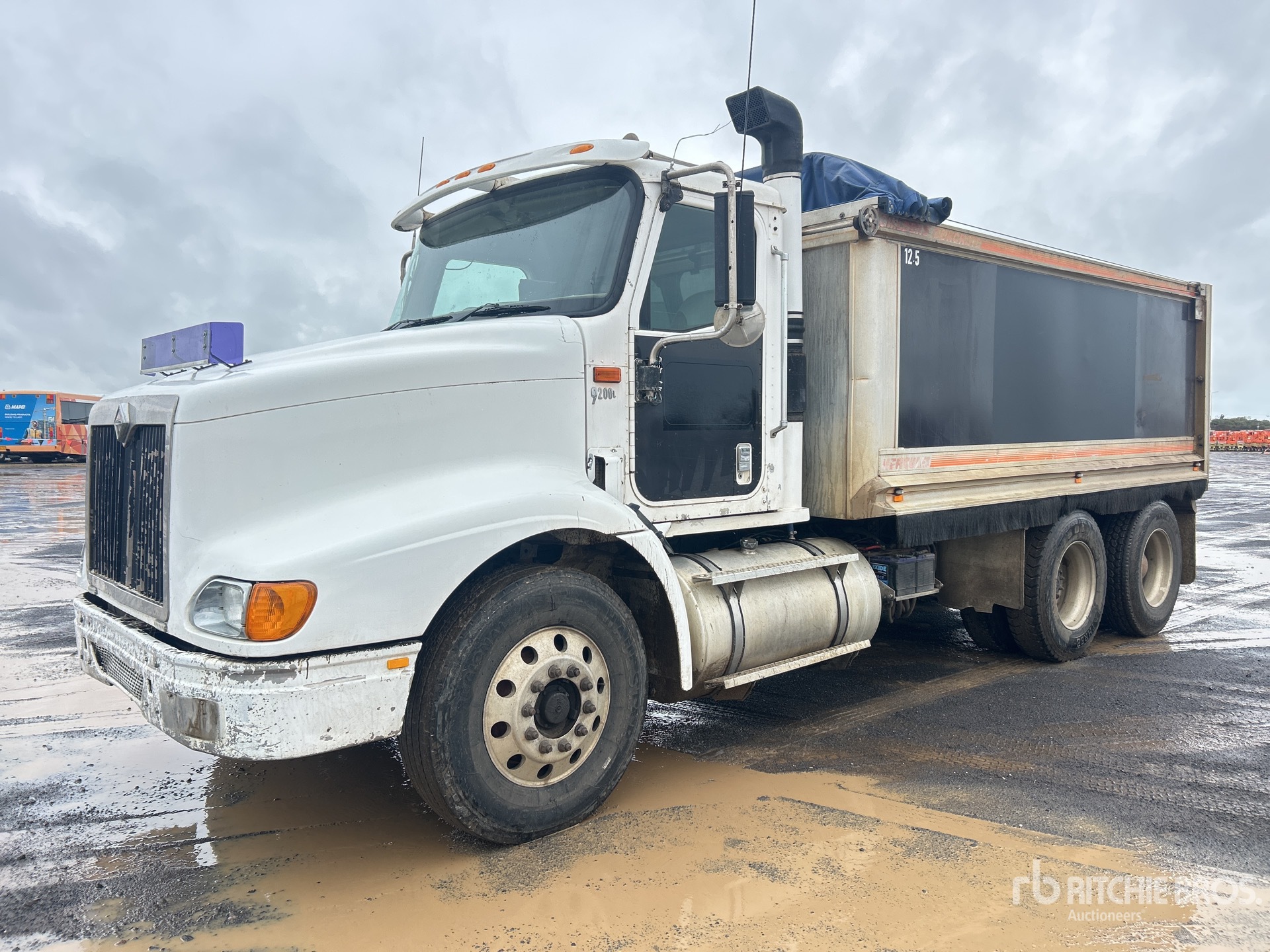 2005 International EAGLE 9200L