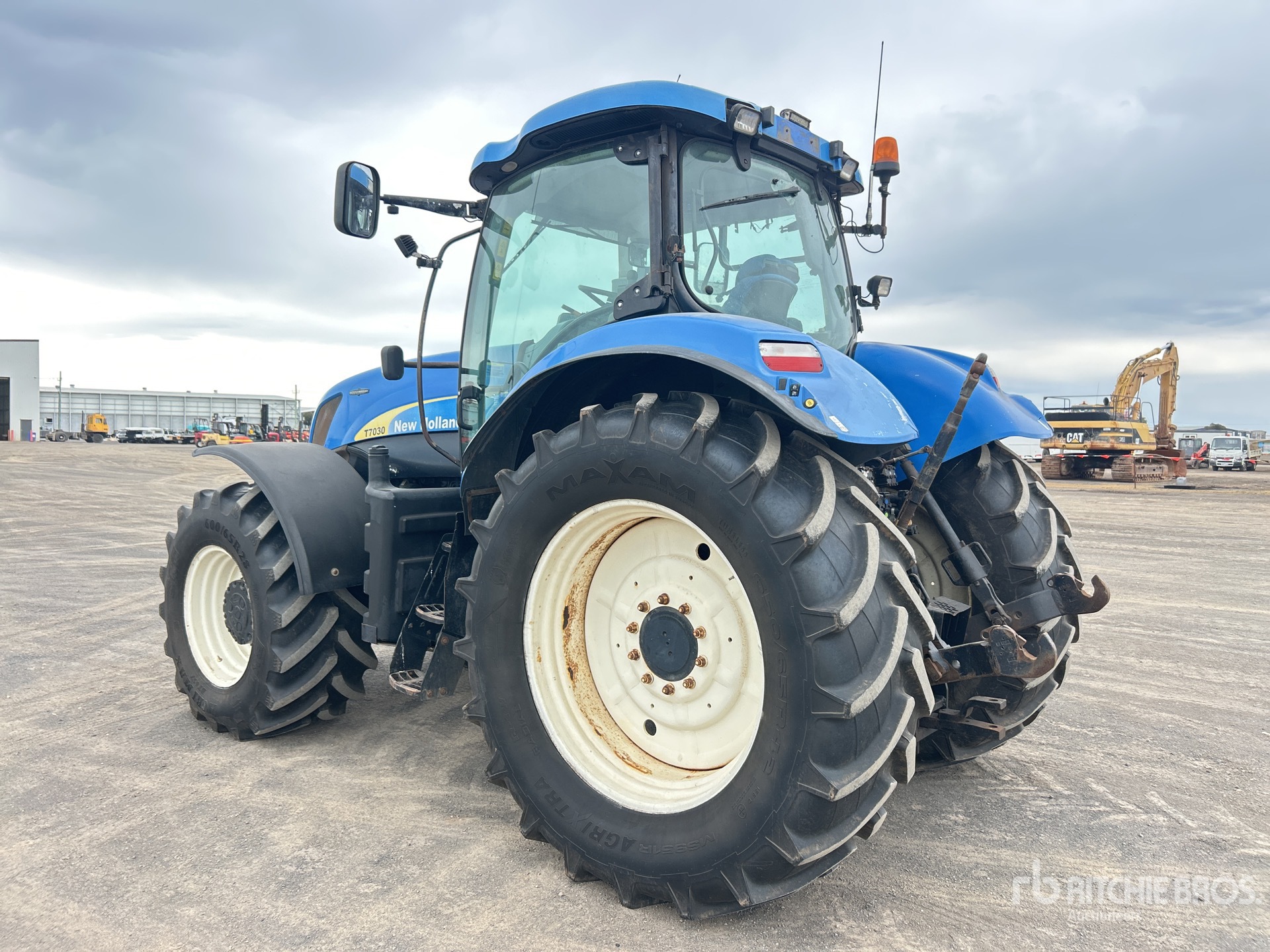 2010 New Holland T7.030