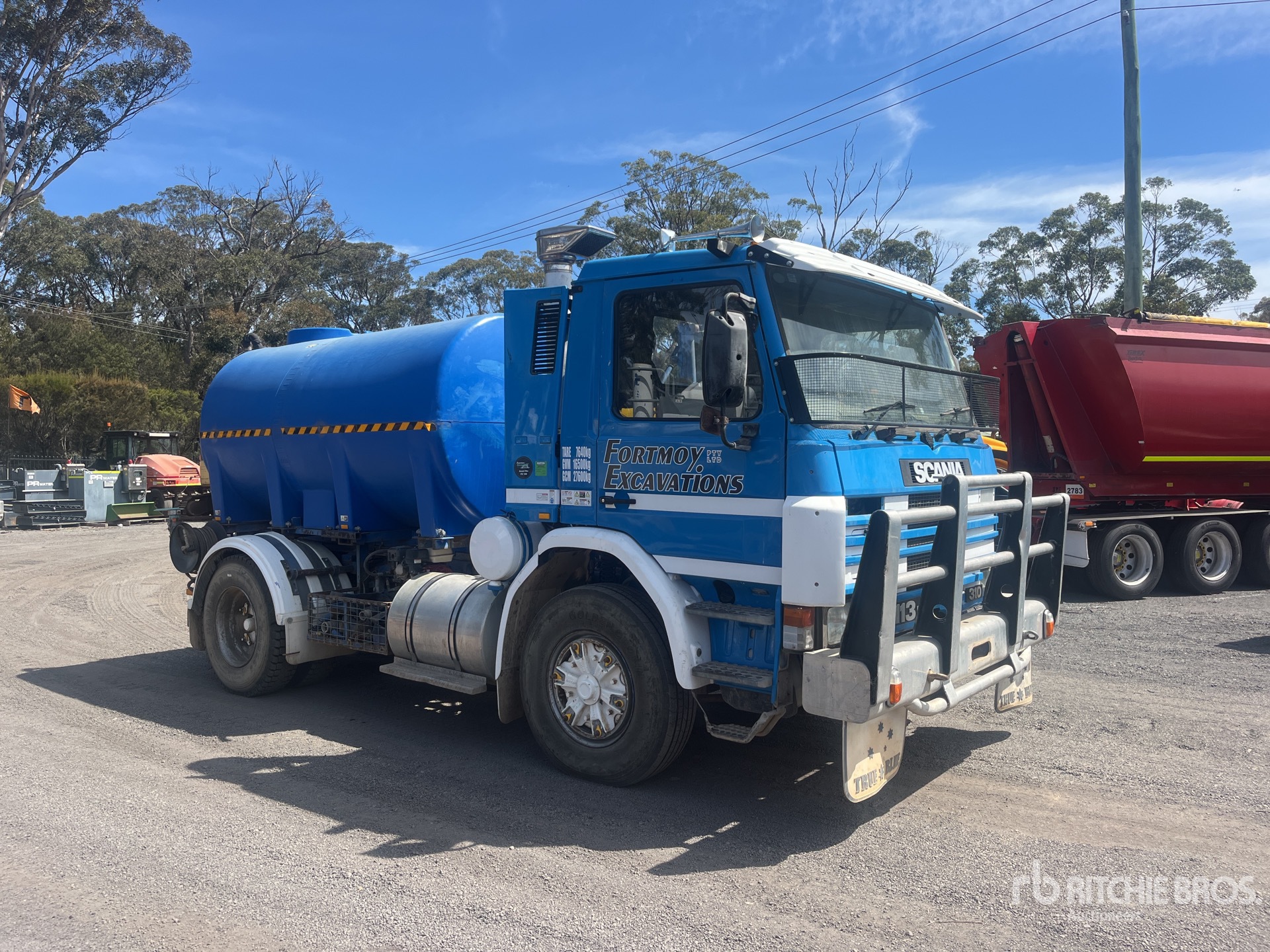 1989 Scania P113M