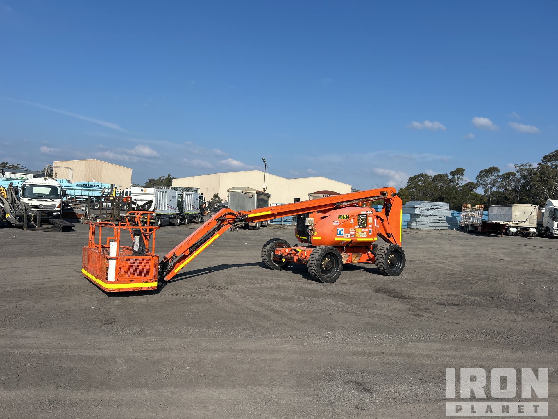 2011 JLG 600AJ