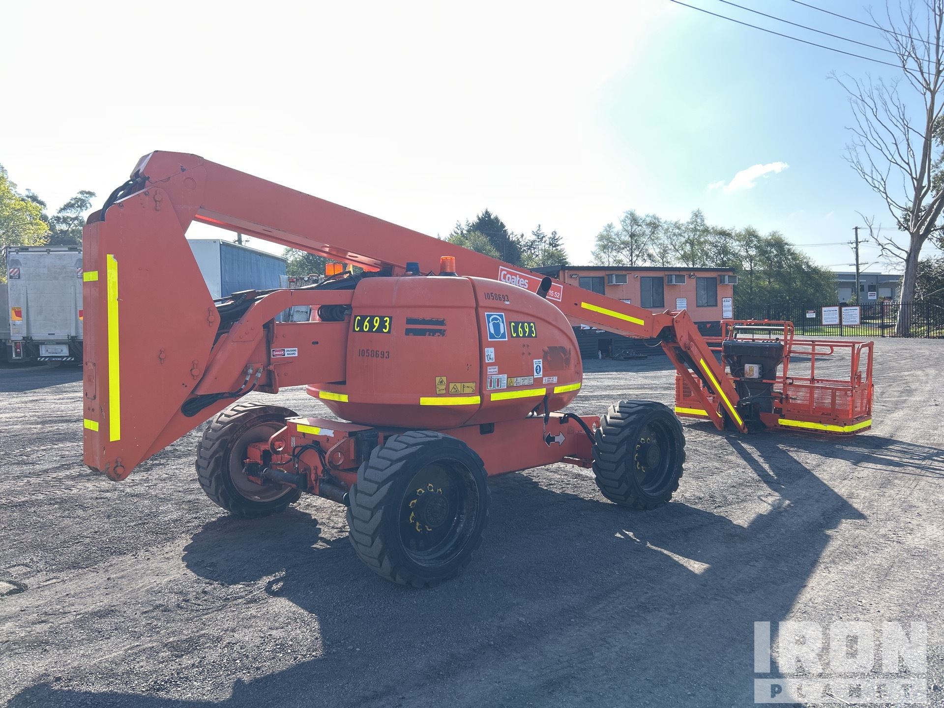 2011 JLG 600AJ