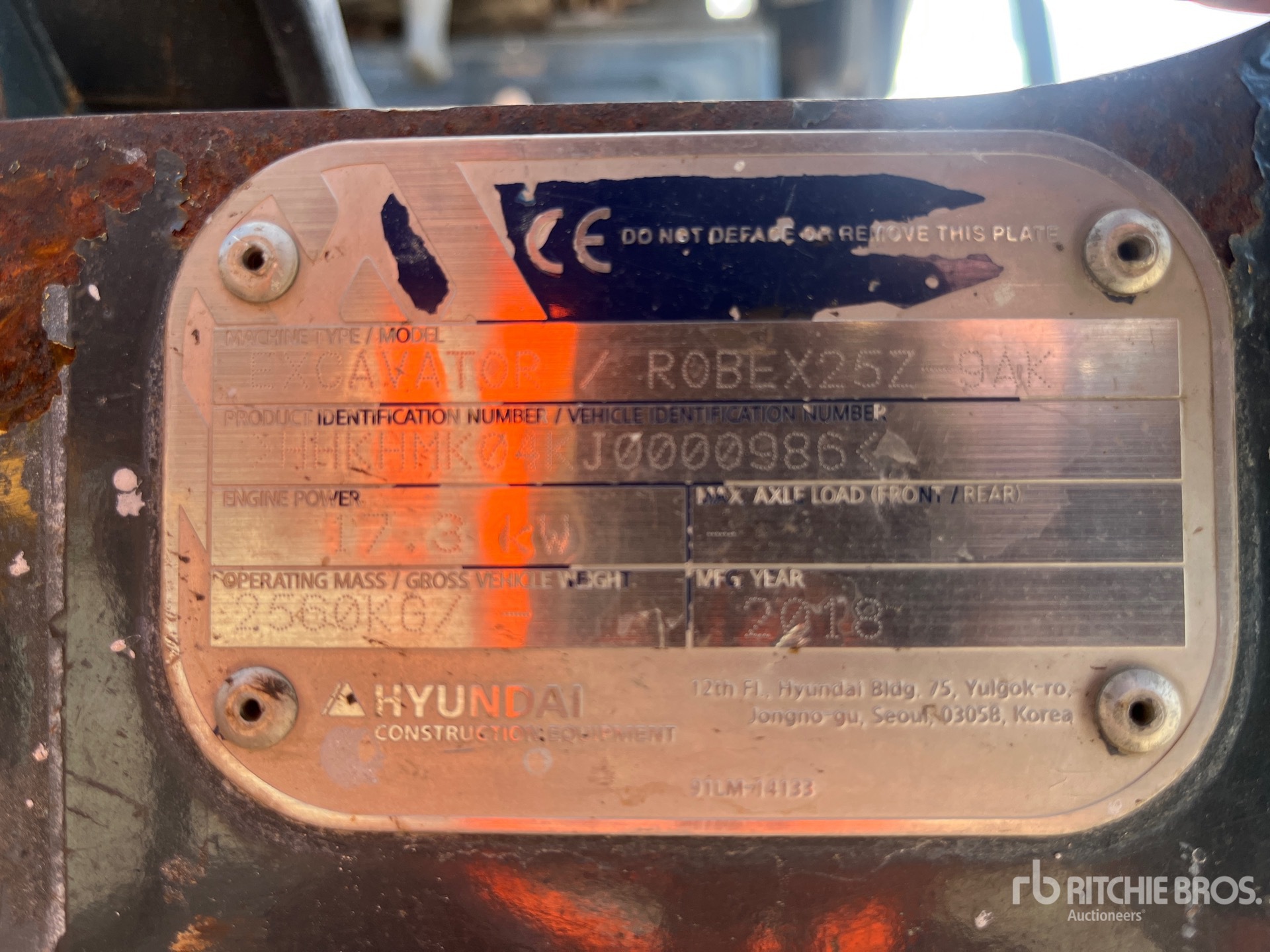 2018 Hyundai ROBEX25Z-9AK